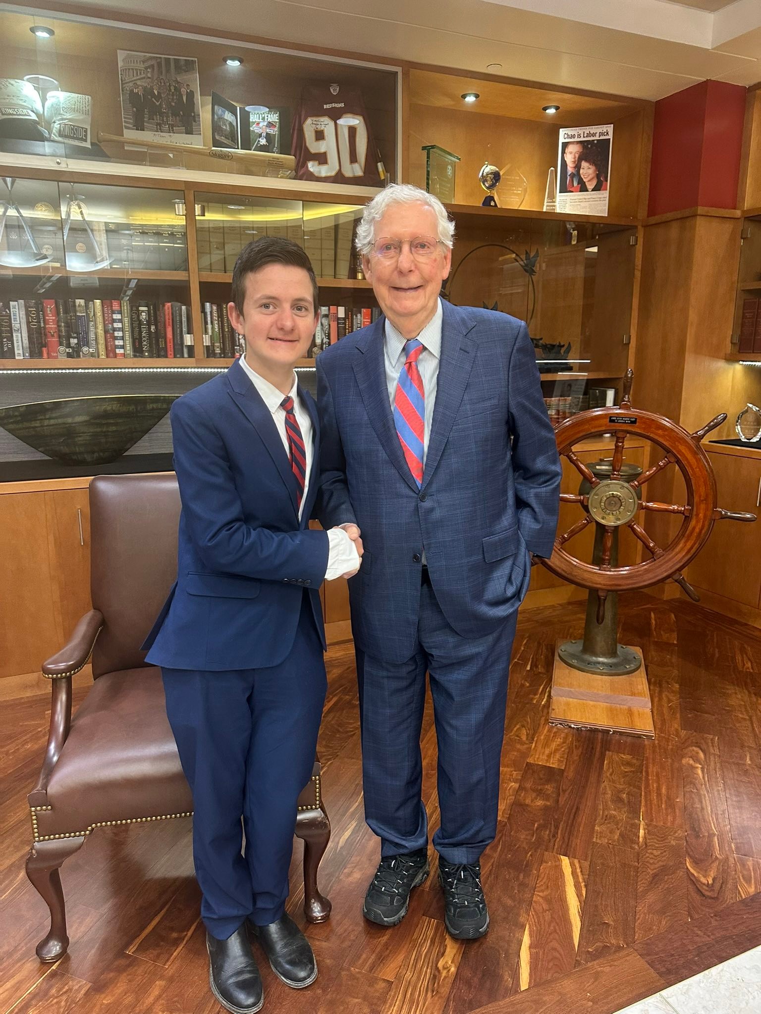 Happy Birthday to a friend of mine and one of the best U.S. Senators there’s ever been: Senator Mitch McConnell!!!! 🇺🇸🇺🇸🎊🎊🇺🇸🇺🇸🎉🎉🇺🇸🇺🇸