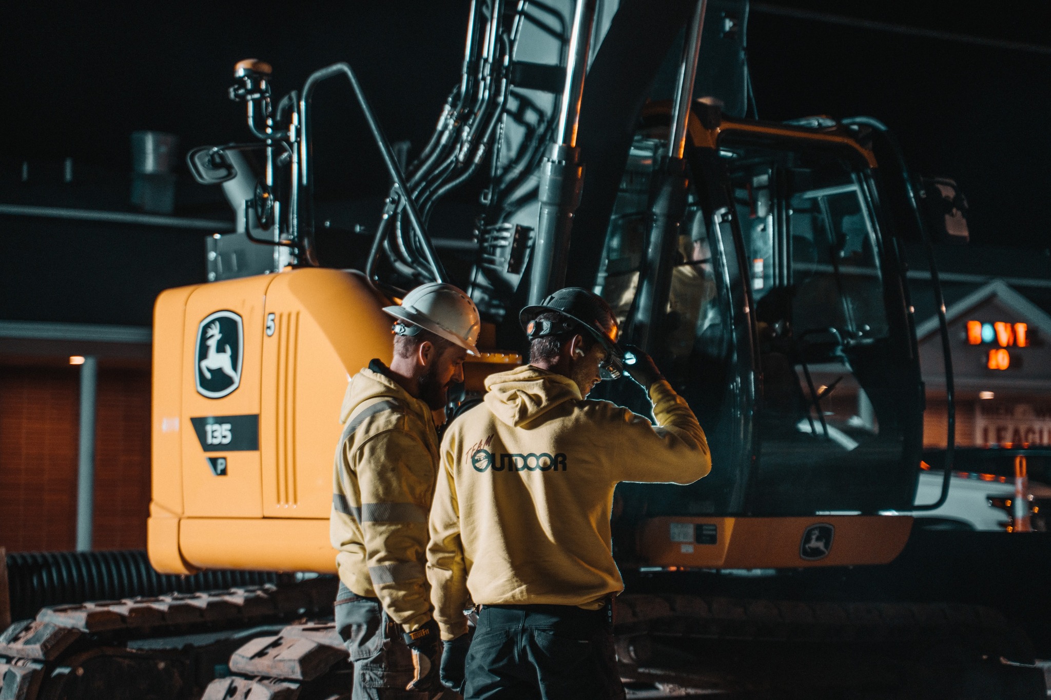 Do you have hands-on construction experience, and have a passion for leading and managing people? We're looking for a Project Manager to oversee our building projects. This is a great career opportunity to leave a positive impact on our community in many ways! In addition, you will enjoy our healthy culture and fun work environment! Check out more details on our website: https://www.outdoor-enterprise.com/project-manager-buildings
Please share this opportunity with your friends!
#constructionjobs #projectmanager #miamivalleyohio #nowhiring #OhioConstruction #TroyOhio #Civilconstruction #excavation #carpentry #parksandrecreation