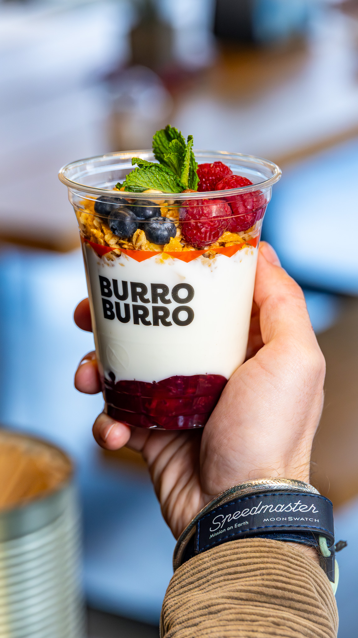 Frisch, fruchtig und voller Energie 🍓🥭
Bei Burro Burro bringen wir euch mit unseren fruchtigen Bowls gesund und energiegeladen durch die kalten Tage – voller Farbe, Frische und Geschmack.
Ob an kühlen Morgen, als Power-Start in den Tag oder als gesunder Snack zwischendurch – unsere Bowls bringen Sonne auf euren Löffel ☀️
#burroburro #fruitbowl #healthyfood #vitaminkick #bowlpower