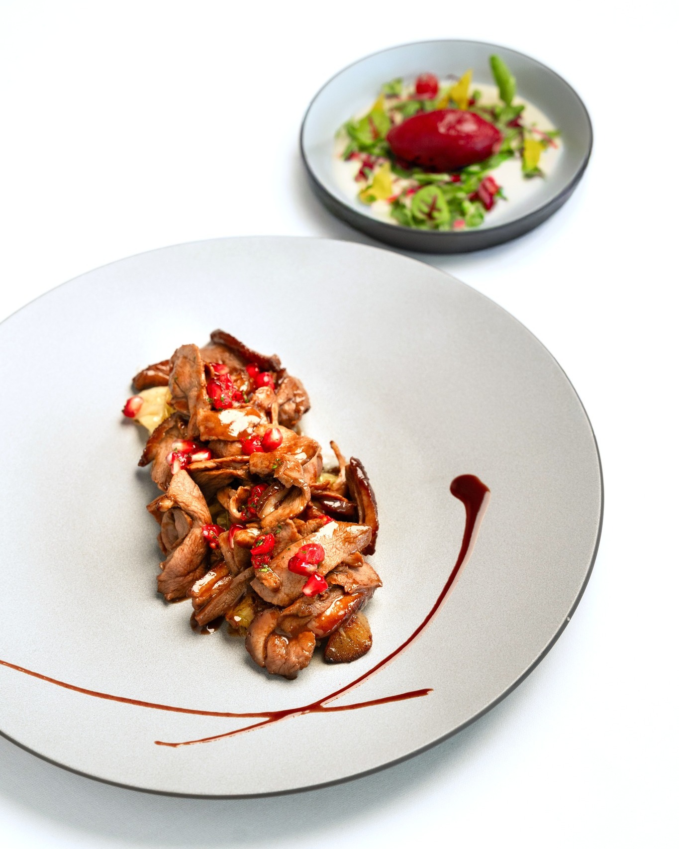 Elegance, plated...
For bookings or more information, please call +971 56 511 3356 or visit pierresdubai.com
#PierresDubai #GaultMillauUAE #MichelinGuide
#pierregagnaire