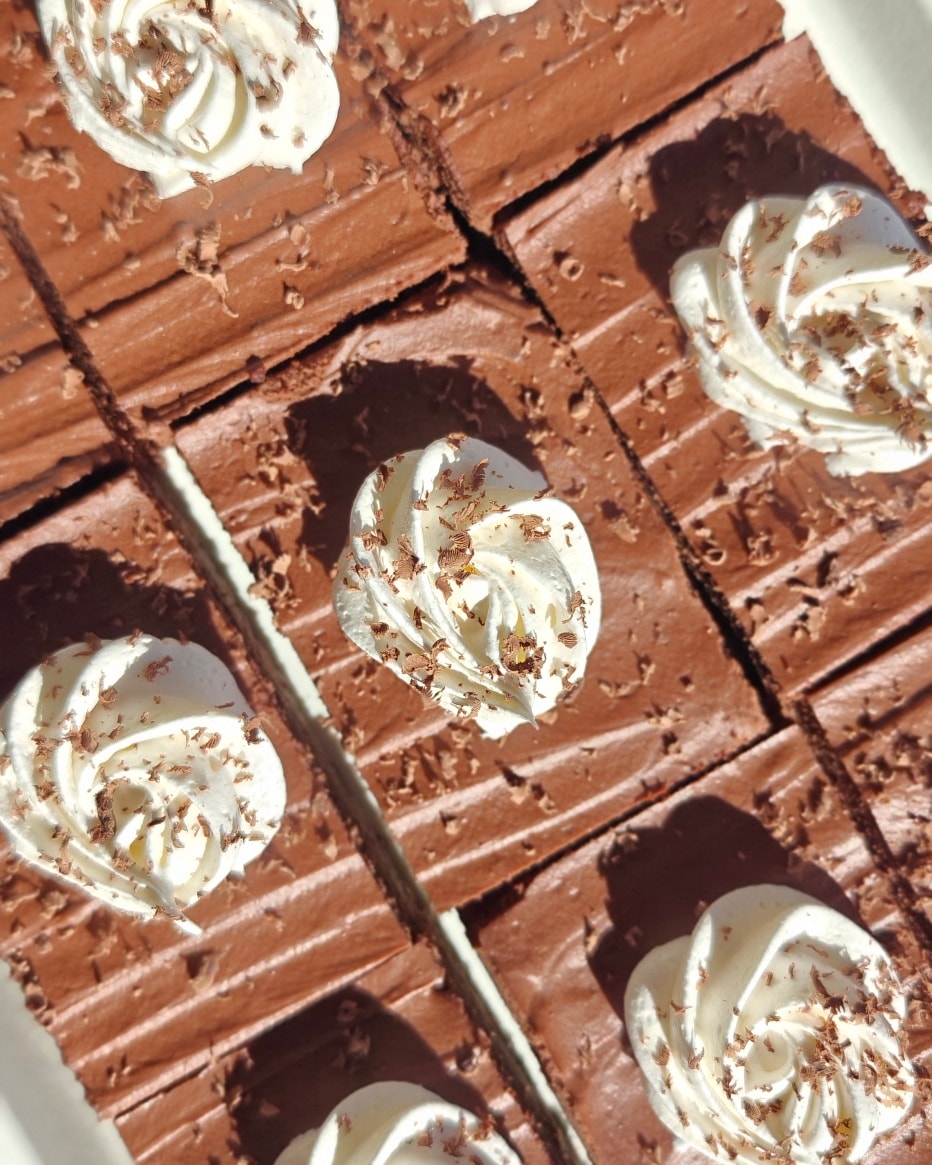 🍫 Calling all chocolate lovers… this one’s for you.
Our Chocolate Mousse Bar is layered with deep, rich chocolate flavor from top to bottom — smooth, velvety mousse over a decadent base that melts in your mouth.
It’s bold. It’s indulgent. It’s unapologetically chocolate.
If your motto is “the more chocolate, the better,” consider this your sign. 😏
Available in the bakery while it lasts!
#senzaglutenfree #glutenfreebakery #chocolatelovers #chocolatemousse #richanddecadent