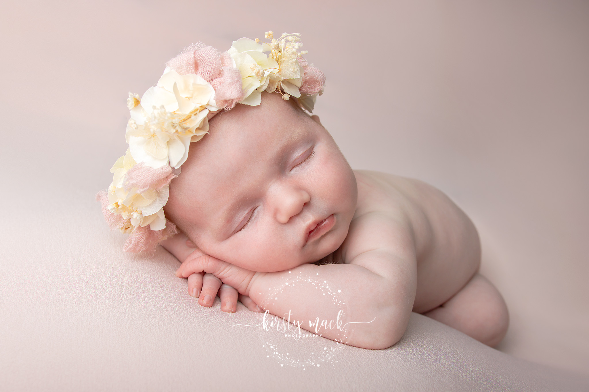 I spent this morning with this gorgeous little lady and she was such a cutie. Her mummy started the session by saying she never sleeps which always makes me a little nervous as I know parents always love the sleepy curled up images. however, she was as good as gold!! Actually it seems to be when parents tell me that their little one sleeps like a dream, then inevitably we don't get any of these types of images!
At the moment I am only doing home visits so let this image reassure you that a newborn shoot is entirely possible in your home! x
Shauna.....congratulations, Enayah is beautiful! xxxx
www.kirstymackphotography.com
#wirralnewbornphotography #wirralnewborn #wirralmum #wirralmums #wirralmumsanddads #wirralbabyphotography #wirralbusiness