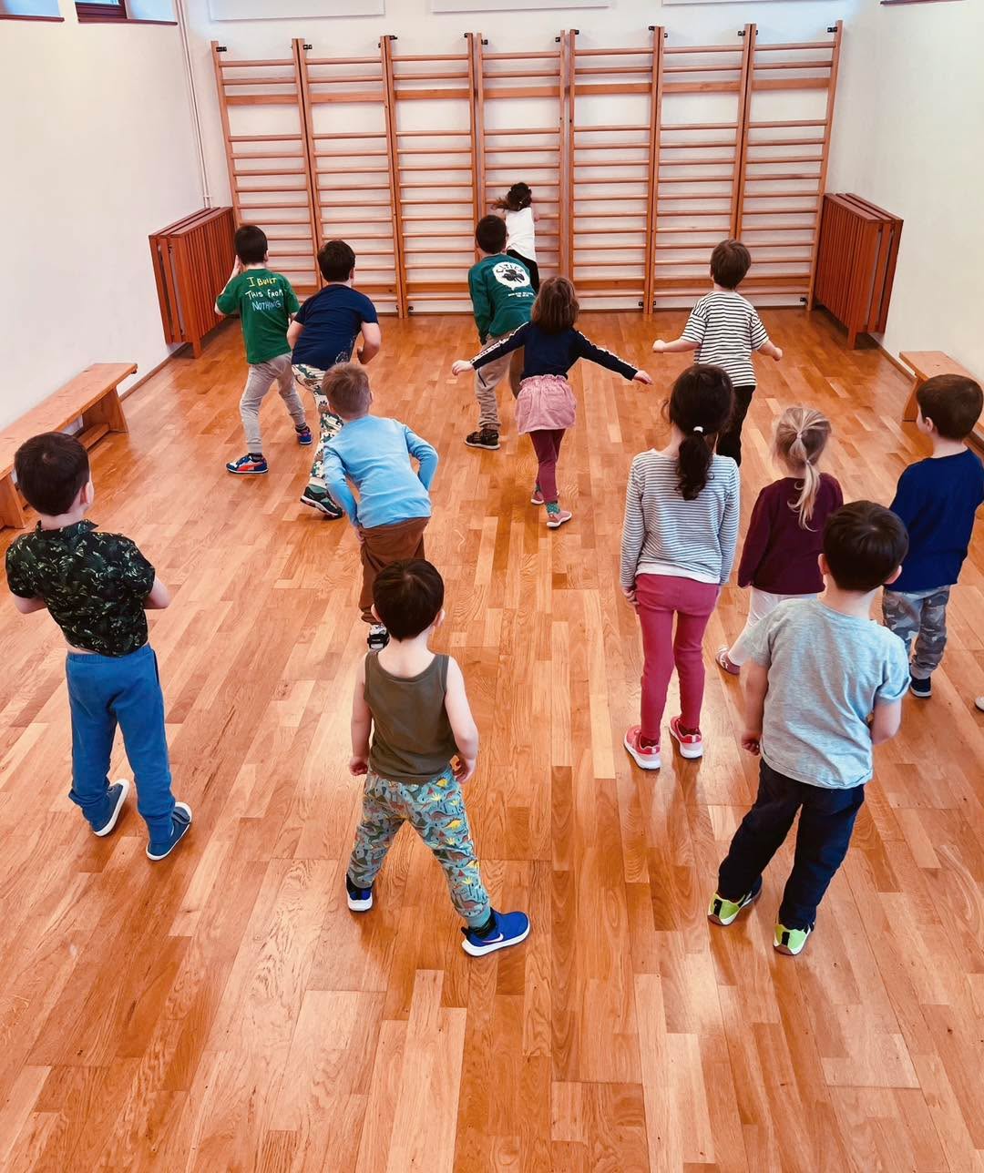 ⚽️🤸🏼♀️🧘🏼. #babolygó #óvoda #mozgas #torna #gyerekek