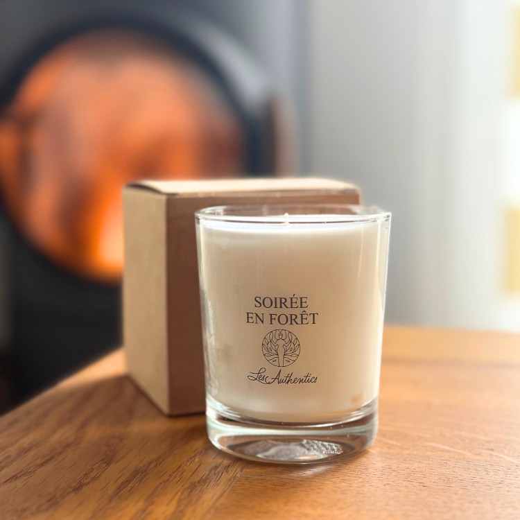 Plongez dans l’atmosphère d’une "soirée en forêt" ✨
Des notes boisées et profondes pour une ambiance chaleureuse et apaisante.
🕯️ Disponible dès maintenant !
👉passez commande : https://www.lecomptoirdesauthentics.com/product-page/copie-de-bougie-végétale-180g-soiree-en-foret-collection-les-authentics-80h
#senteurs #bougieparfumee #cadeaupersonnalise #boutique