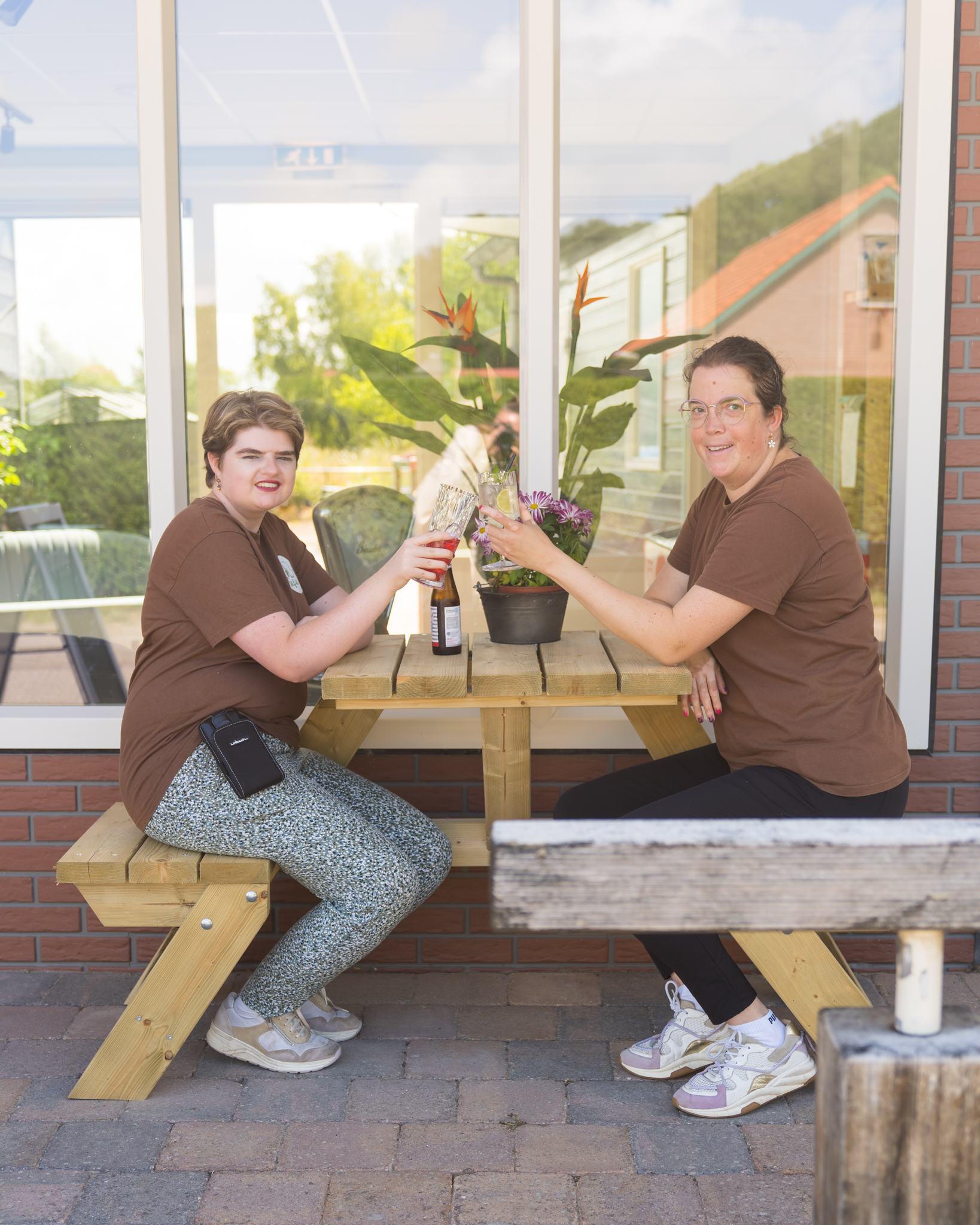 De dagen worden langer, het zonnetje laat zich vaker zien en dat betekent: nog meer gezelligheid ๐ ๐ข๐ธ๐ฏ๐ฒ๐ฎ!
We kijken er enorm naar uit om weer meer dagen open te zijn, gasten op het terras te ontvangen en samen te genieten van alles wat het nieuwe seizoen met zich mee brengt. ๐ท
Laat dat voorjaar maar komen! โ๏ธ