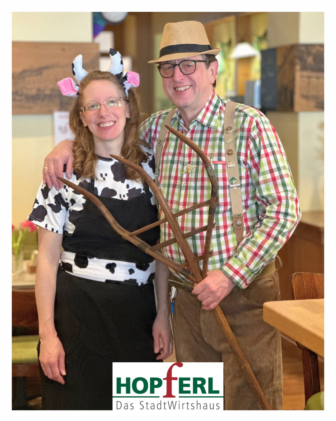 Das war unser Fasching 2026! 😊
Traditionell beginnen die Faschingstage bei uns am Montag mit der Fleischknödelparty und Livemusik von Rosi & Hansi 🎸
Am Faschingsdienstag kommt bereits zu Mittag die Blasmusikkapelle Gmünd, bevor es am Abend mit Alfons & Egon von den Krawallos Light richtig zur Sache geht 😄
Sei dabei - wir freuen uns auf nächstes Jahr 😊