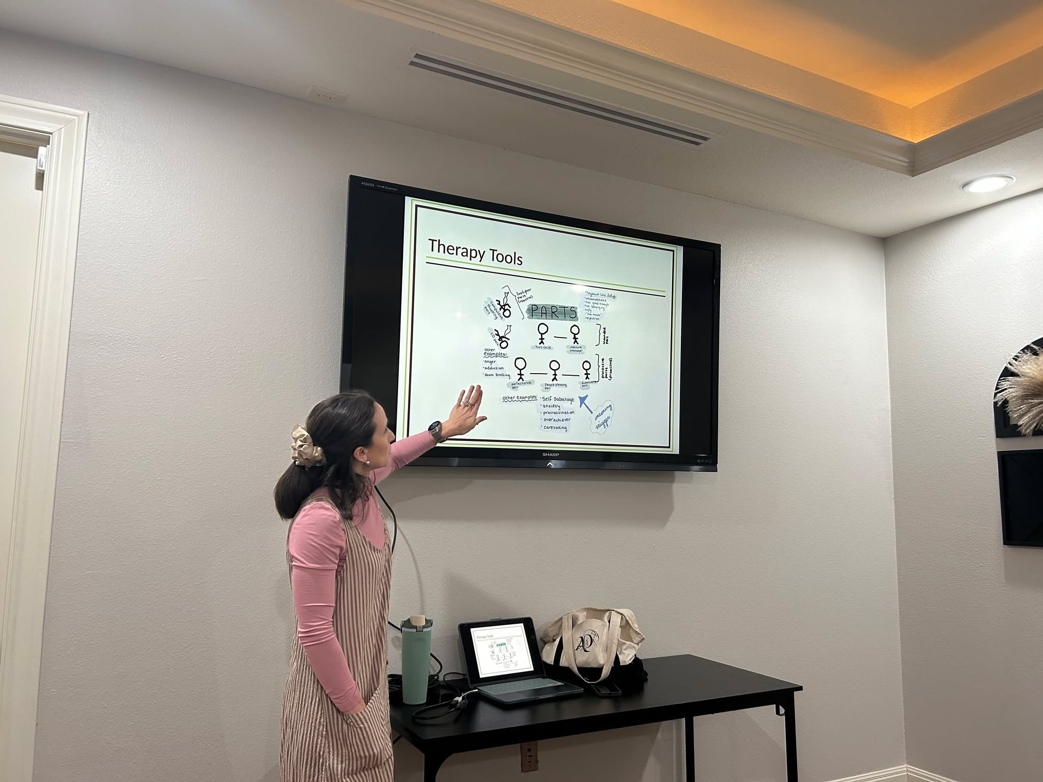 Thank you to @alideemcounseling for coming to speak to our staff about Eating Disorders during our February Group Supervision hour. Ali presented her expertise on eating disorders and its effective treatment. We appreciate counselors like Ali who are in the community, educating and advocating for their special populations.
Thank you, Ali! 💚