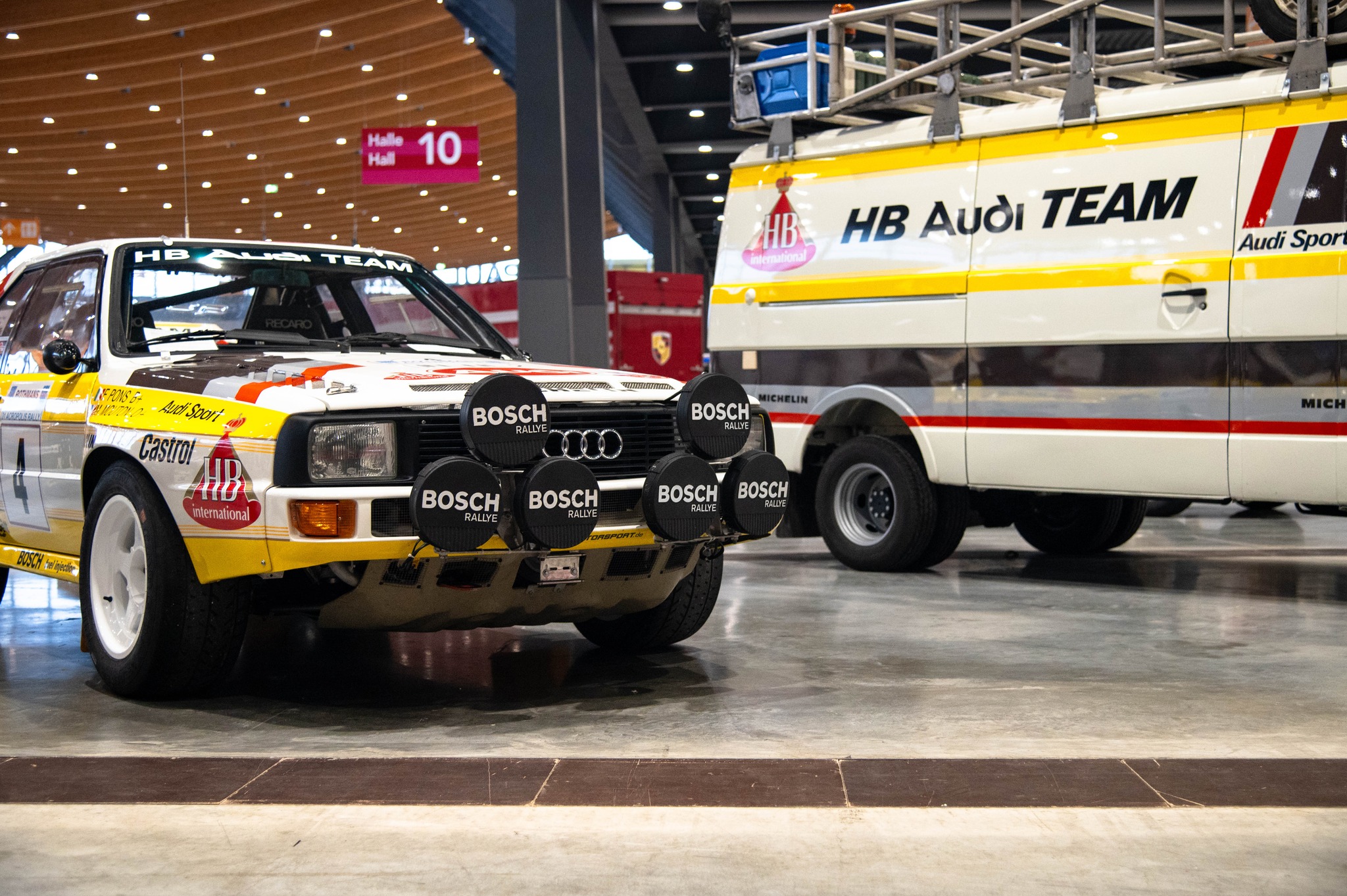 RETRO CLASSICS STUTTGART 2026 — notre week-end au cœur des légendes
Ce week-end, on a pris la route de Stuttgart pour Retro Classics… et c’était une vraie claque “culture auto”.
Entre l’exposition hommage à Hans Herrmann (avec les Porsche 906 & 910 entre autres), la radicale Porsche Bergspyder, l'Audi Quattro de Michèle Mouton et le duo Mercedes C112 (vision du futur) / CLR (extrême de la course), on a enchaîné les moments forts.
Et pour les porschistes… un régal : 911 2.7 RS Hellgrün (6868/13), 964 Turbo 3.6, 964 Cup, 964 Carrera RS Nachtblau Metallic… 🤍
Sans oublier une Audi quattro qui rappelle instantanément la légende Michèle Mouton. 🔥
📸 On vous raconte tout ici :
https://www.timelessclassics.fr/actualites/retro-classics-stuttgart-2026
____
RETRO CLASSICS STUTTGART 2026 — our weekend among legends
This weekend, we headed to Stuttgart for Retro Classics… and it was a true dose of automotive culture.
From the Hans Herrmann tribute display (featuring the Porsche 906 & 910) to the ultra-radical Porsche Bergspyder, Michèle Mouton's Audi Quattro and Mercedes’ duo: the futuristic C112 and the extreme CLR—highlight after highlight.
And for Porsche lovers… a real treat: the 911 2.7 RS in Hellgrün (6868/13), 964 Turbo 3.6, 964 Cup, and a stunning 964 Carrera RS in Nachtblau Metallic. 🤍
Plus an Audi quattro that instantly brings to mind the rally legend Michèle Mouton. 🔥
📸 Full story here: https://www.timelessclassics.fr/actualites/retro-classics-stuttgart-2026
www.timelessclassics.fr
#TimelessClassics #ClassicCars #PassionAutomobile #AutomotiveCulture #Alsace