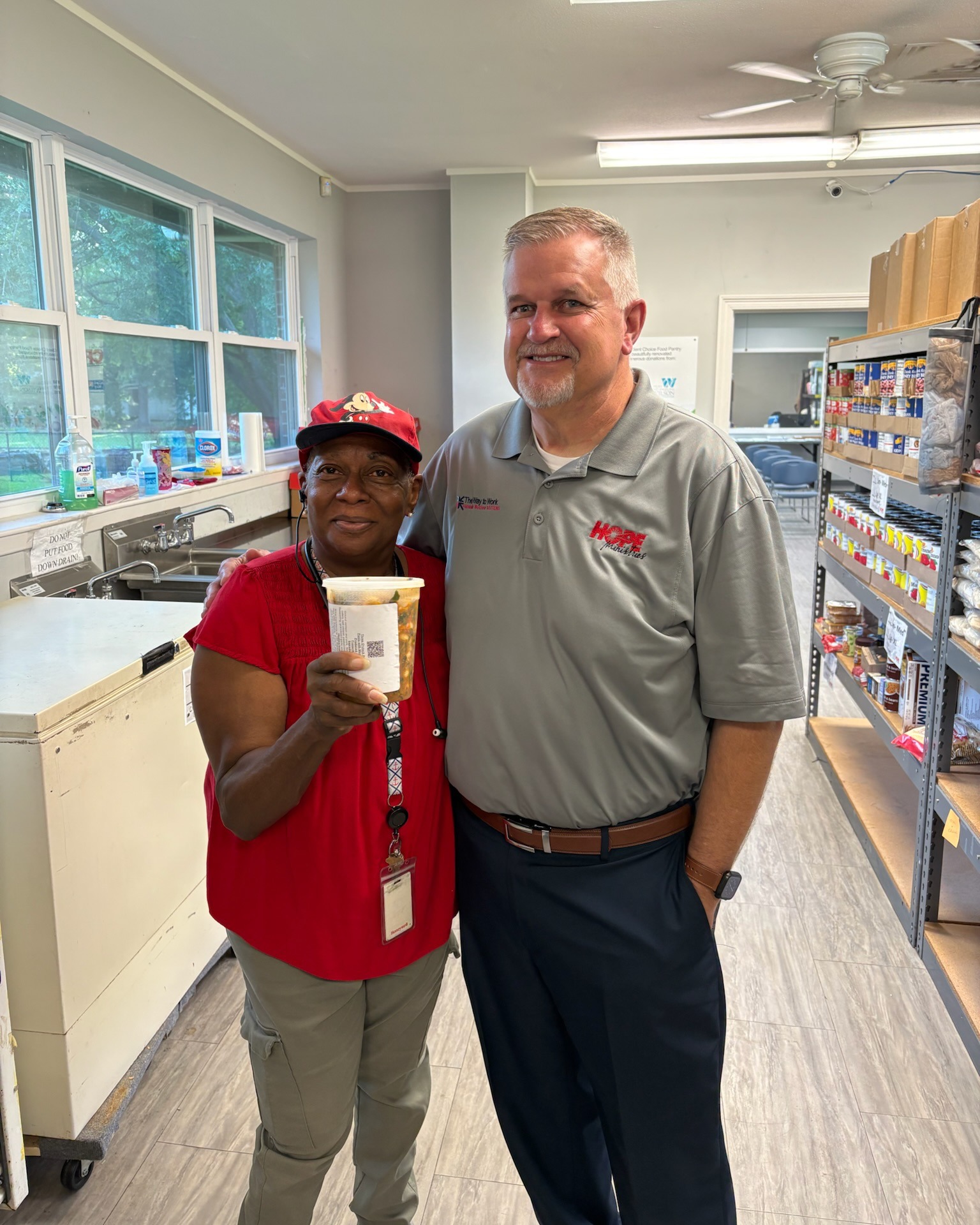 Food waste isn’t just an environmental issue, it’s a community issue. By partnering with local organizations, Three O’Clock Project’s Rescue Kitchen keeps perfectly good food out of landfills and turns it into nutritious meals for neighbors facing food insecurity. A simple solution with a powerful impact, one meal at a time.
#batonrouge #threeoclockproject #rescuekitchen