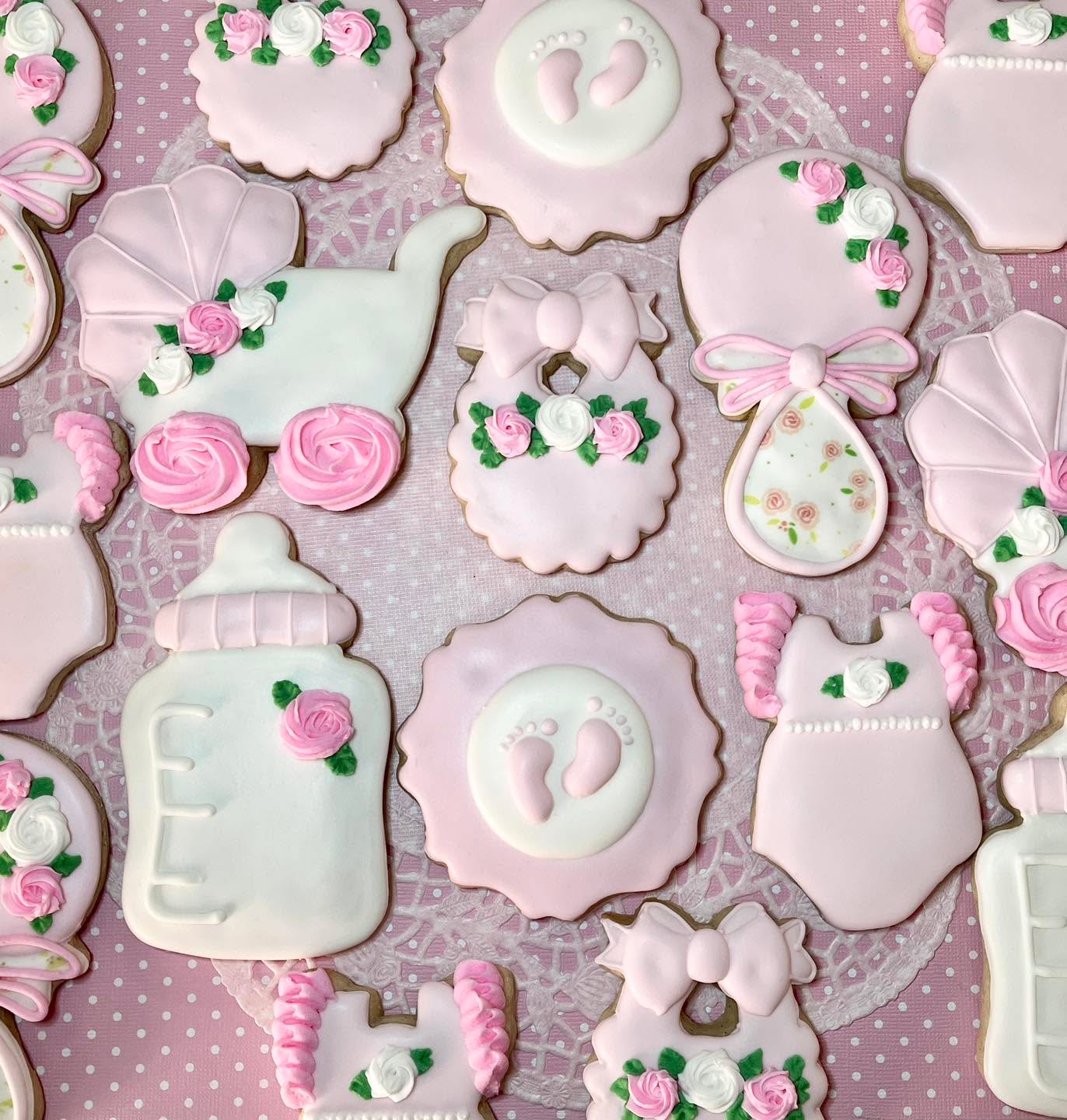 Oh, how precious! A sweet baby girl is on the way πΈπ©·