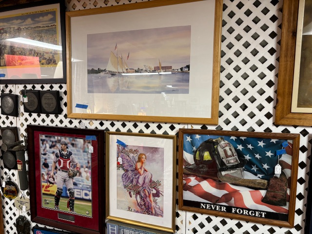 Have you stopped by Full Moon yet this week?
Full Moon's Vintage Village
835 Lafayette Rd
Route 1
Hampton NH 03842
open 10am-6pm ---------closed Tuesday
(we are the red building and barn between Best Tile &The Community Oven
#ryenh #seacoastnhshopping #portsmouthnh #newenglandantiquetrail #northhamptonnh #nhsmallbusiness #nhantiques #amesburyma #exeternh #yardsalesnh #newburyportma #newenglandantiques #besttile #hamptonnh #seabrooknh #salisburyma #wardtonerecords #kingstonnh #grovelandma #yorkme #wsca1061fm #westnewburyma #NewingtonNH #dovernh #rochesternh #kingstonnh #grovelandma #yorkme #wsca1061fm #westnewburyma