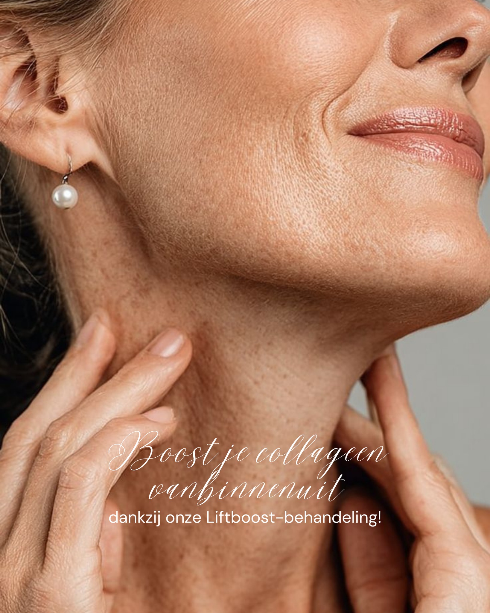 Een strakke huid zonder botox of fillers? Ja. Dat kan. En nee, dat is geen sprookje 👀
Niet iedereen wil injecties. Niet iedereen wil “meer”. Soms wil je gewoon… jezelf. Maar dan steviger. Frisser. Gelift.
Met HIFU stimuleer je je huid van binnenuit. We wekken je collageen letterlijk wakker, zodat je huid zichzelf opnieuw gaat verstevigen. Geen naalden. Geen downtime. Geen drama.
Wat je mag verwachten?
Een natuurlijke lift van kaaklijn, wangen, hals of oogcontour.
Meer definitie. Meer stevigheid. Meer glow.
En resultaten die zich de weken nadien blijven opbouwen.
Je kan kiezen voor half gelaat, volledig gelaat + hals of een specifieke zone. Ook op het lichaam werken we verstevigend wanneer dat nodig is.
Ik geloof niet in quick fixes. Wel in slimme technologie die je huid helpt sterker te worden 🤍
HIFU is geen hype. Het is een investering in jezelf.
Vragen? Stuur me gerust een berichtje of bel me even op.
Boeken kan via www.purelle.be
Veel liefs,
Lien
Pur’elle Huidinstituut
☎️ 0494 58 65 50
📩 info@purelle.be
🌍 www.purelle.be