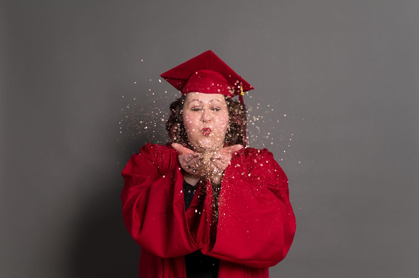 ✨🎓 Celebrate Your Graduation in Style! 🎓✨
Caps off to a brand new chapter! Why not celebrate with a little extra sparkle? 💫
Book a Glitter Session on March 7 and capture the magic of your graduation (or ANY milestone you’re celebrating!). Whether it’s Grad 2026, a career achievement, birthday, or just because — let’s make it bold, fun, and unforgettable.
✨ Glitter magic
📸 Studio session
🎓 Perfect for grads
💥 Fun + fierce + full of personality
Spots are limited and these always fill fast!
📩 DM to book your March 7 Glitter Session now!
#MeganKelseyPhotography #Grad2026 #GraduationPhotos #GlitterSession #SouthernAlbertaPhotographer #LethbridgePhotographer #CelebrateBig #StudioMagic #ConfettiVibes #BookNow #AlbertaGrad #milestonemoments