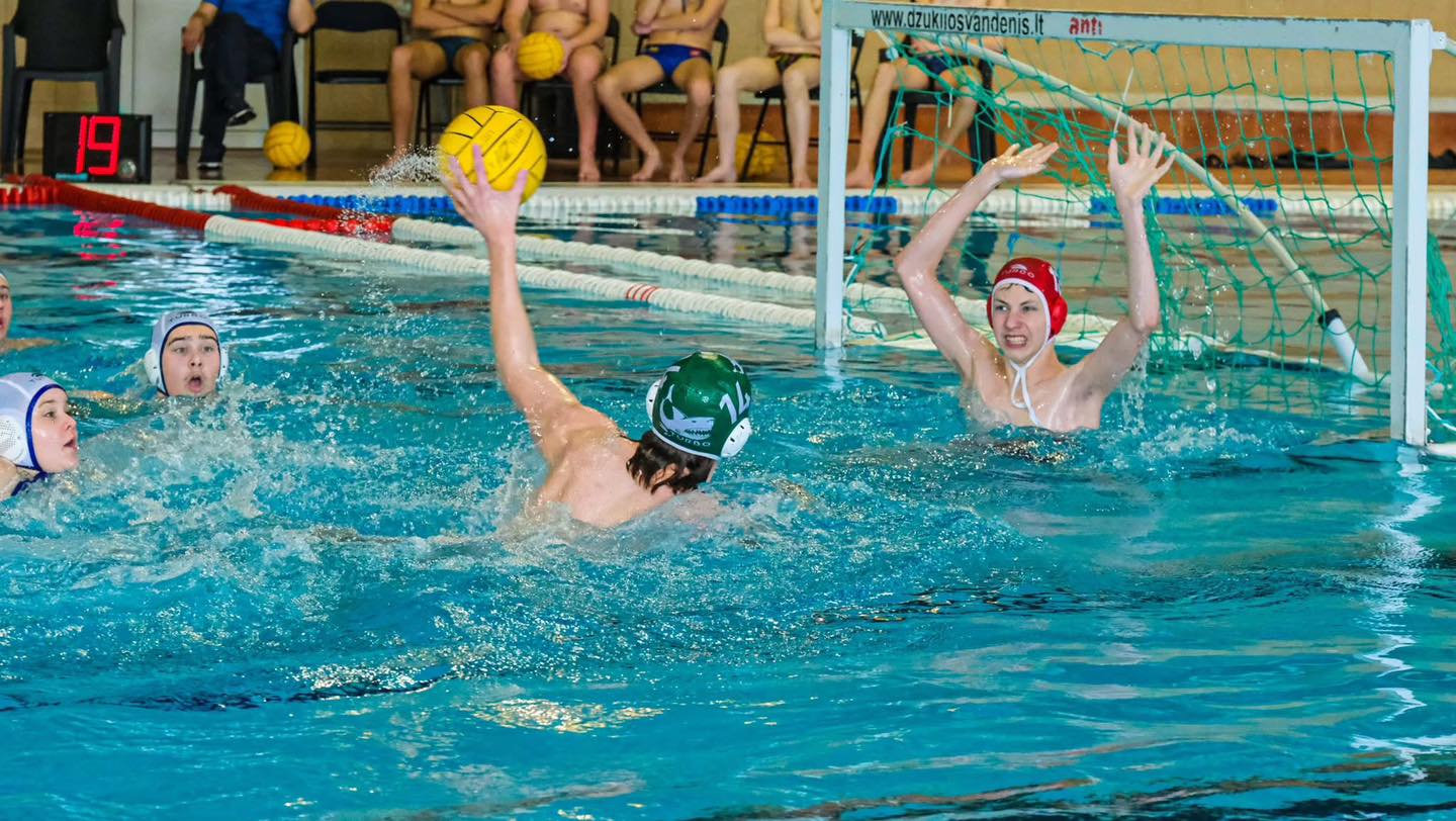 Bilžu atskats no Lietuvas U16 čempionāta pirmā posma ✨
Emocijas, cīņa un raksturs katrā kadrā.
Riga Sharks aug ar katru spēli 💪
📸 Foto: Lietuvos vandensvydžio sporto federacija
#RigaSharks #U16 #ūdenspolo #ūdenspololatvija