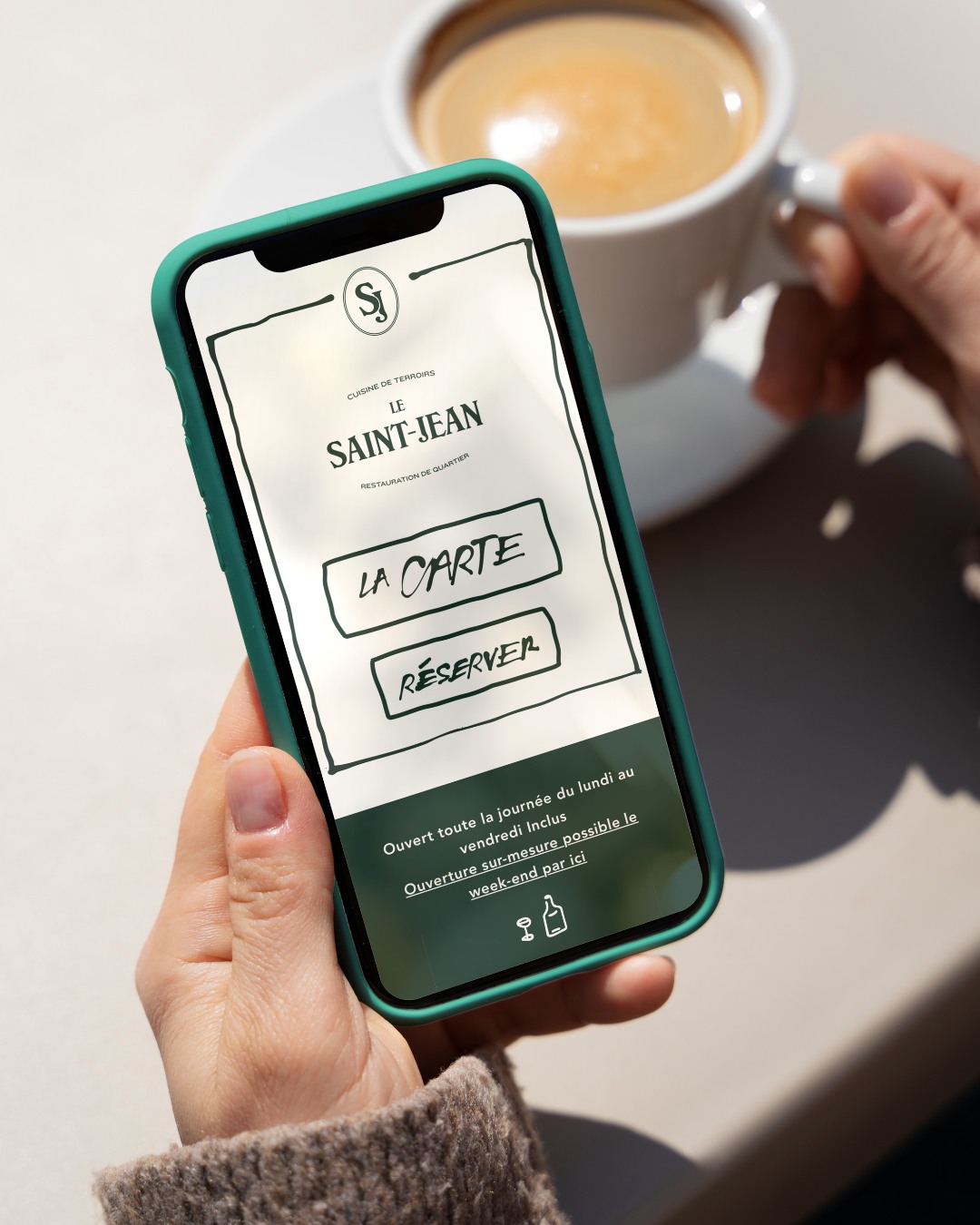 Bonne nouvelle ! ✨
Le site internet du Le Saint Jean fait peau neuve !
Chaque midi, notre équipe vous accueille avec énergie et convivialité pour vous faire vivre un moment gourmand au cœur de Bordeaux. Ici, le service est attentif, l’ambiance chaleureuse et le plaisir toujours au rendez-vous.
💻 Découvrez notre nouveau site
📅 Réservez dès maintenant votre prochaine pause déjeuner
On vous attend autour de la table ! ✨