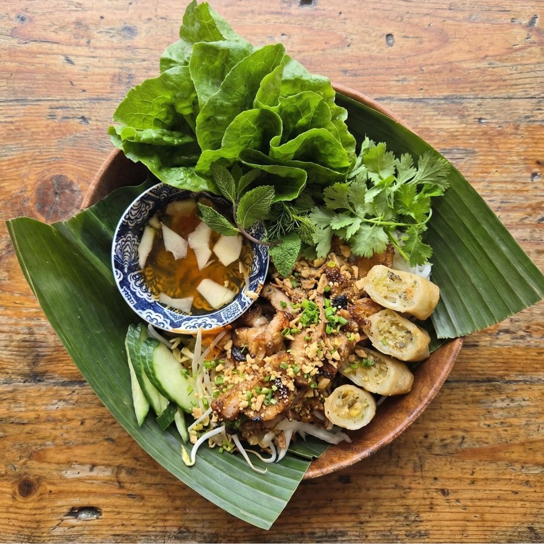 Art on a banana leaf. 🍃
Vietnamese Noodle Bowl (Bún Thịt Nướng)
Pick your flavour:
A: Crispy Pork Belly 🥓
B: Lemongrass Chicken 🍋🍗
C: Fried Tofu (V) 🍢
Served on a bed of fresh herbs and rice noodles and available for both lunch & dinner. 🍜 #blueginger #coromandel