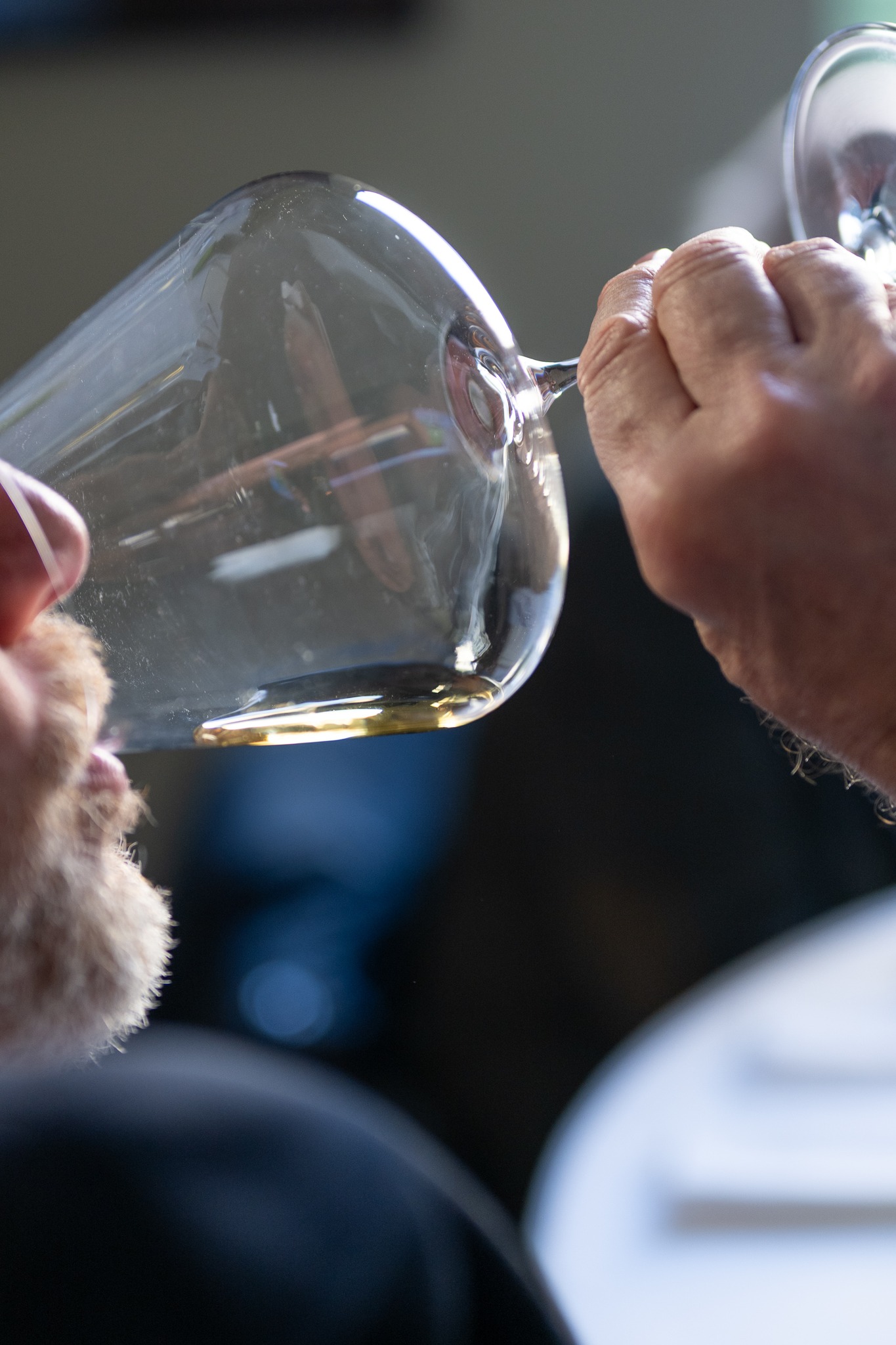 Un brindisi che sa di casa, di ricordi e di momenti che restano.
Il vino unisce, racconta, scalda il cuore. 🍷
Oggi celebriamo i sorrisi condivisi, le mani che ci hanno guidato e le storie che continuano a crescere.
Perché certi legami… migliorano con il tempo come fa il vino.🍇
Buona festa del Papà!❤
A toast that tastes like home, like memories, like moments that stay.
Wine brings us together, tells our stories, warms the heart. 🍷
Today we celebrate shared smiles, guiding hands, and memories that grow richer with every sip.
Because some bonds only get better with time like wine.🍇
Happy Father's Day!❤
#HappyFathersDay #borgopaglianetto #madeinitaly #organic #vinoitaliano #WineTime #Cheers #FamilyMoments #ItalianVibes