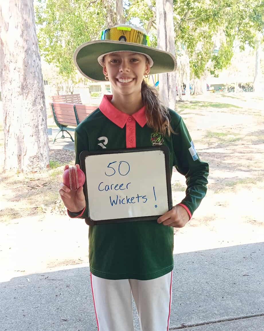 🏏🏏🏏 A huge congrats to our very own cricketing supergirl Macy Ludwig on taking her 50th career wicket for Loganholme, playing for Cobra Strike on Saturday.
The future of the club is in good hands with our amazing crop of junior talent coming through the ranks 💪
Go Macy and go Cobras 🐍