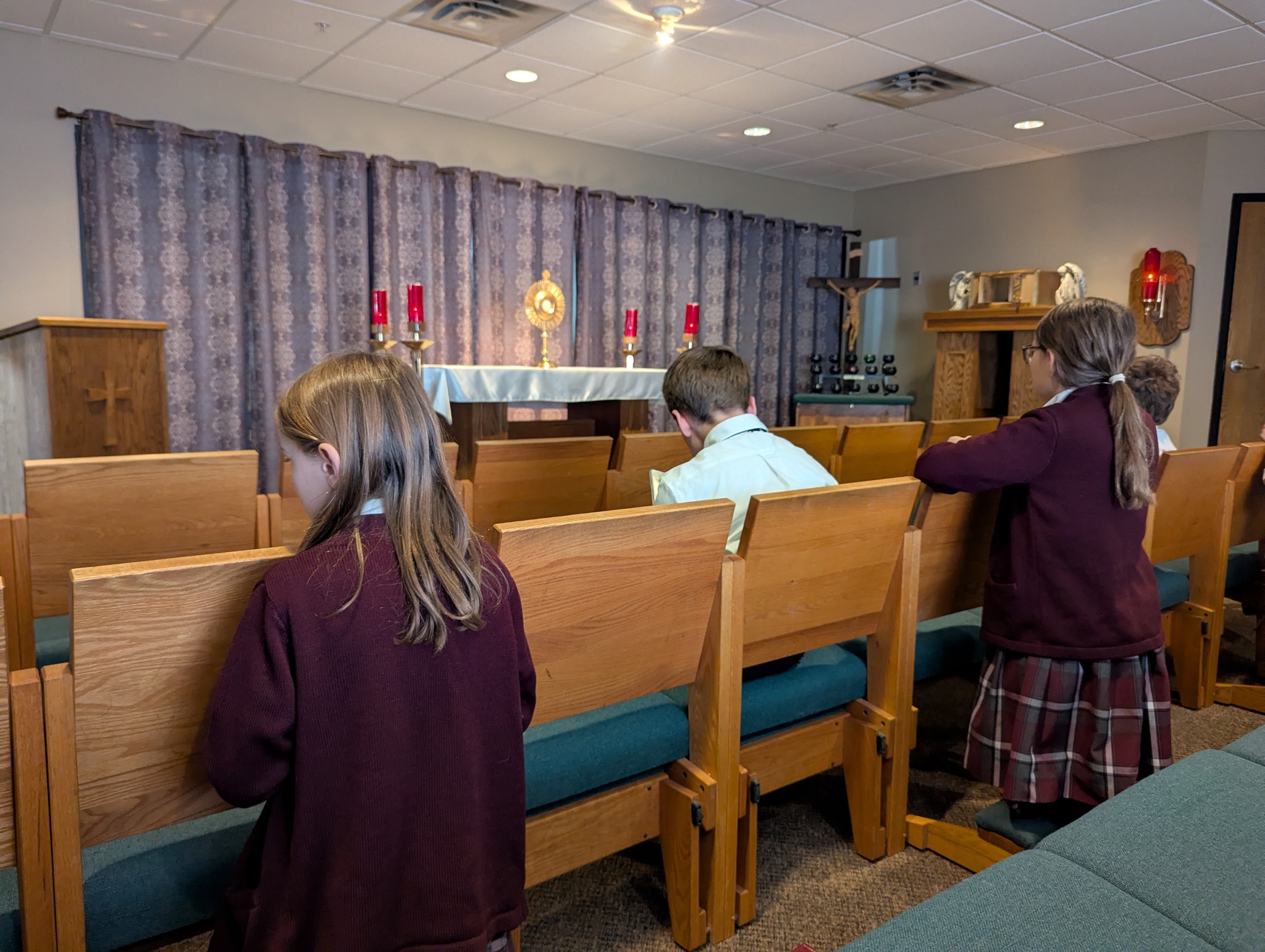 💜✝️ Lent Is in Full Swing at St. Scholastica Academy ✝️💜
The holy season of Lent is underway at St. Scholastica Academy, and our students and teachers have embraced this time of renewal. Each has made personal resolutions of prayer, fasting, and almsgiving, striving to grow in virtue and draw closer to Our Lord.
Our classrooms, too, are making sacrifices for our suffering Jesus. First grade is giving up snack two days a week, 3rd (and High School) are giving up complaining in the classroom, and 4th and 5th graders are making daily visits to Jesus in the Blessed Sacrament and keeping a silent lunch on Fridays. Our middle school students are giving up Friday recess as their Lenten sacrifice. These quiet, hidden acts of love are powerful reminders that even small sacrifices, offered with great love, matter deeply to Christ.
To practice generosity and almsgiving as a school community, we will also be holding a food drive in March to support those in need. We look forward to teaching our students that love of God naturally overflows into love of neighbor.
Please keep our school in your prayers as we continue through Lent, asking the Lord to purify our hearts and draw us ever closer to Him. 💜
#StScholasticaFamily