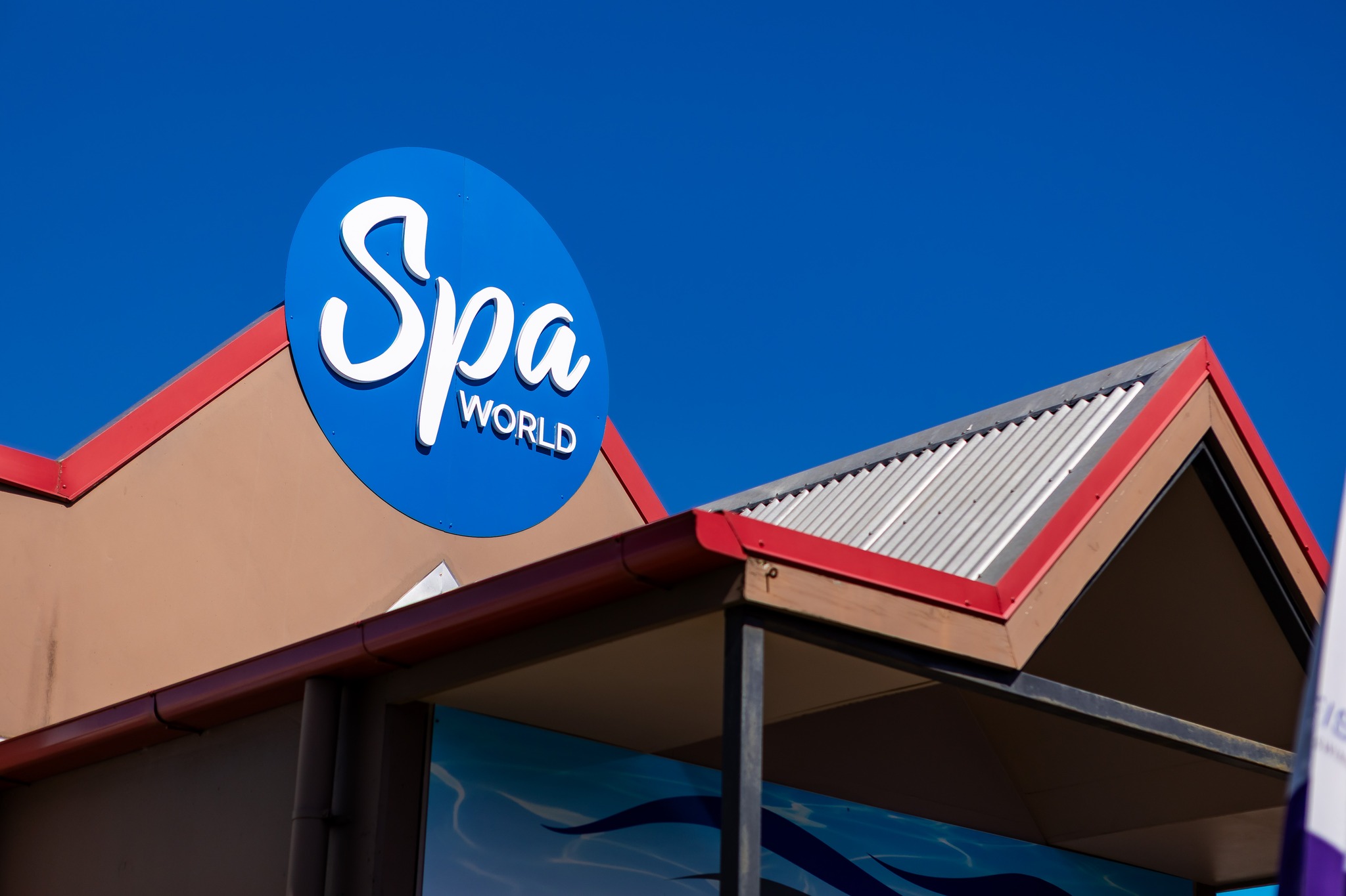 🌞💦 Love your pool and spa? So do we 💦🌞
Visit us at The Bernoth Centre in Toowoomba and see why our community has trusted The Pool and Spa Centre for over 14 years.
With more than 20 years of industry experience and over 180 properties on our regular service roster, our friendly and knowledgeable team is here to help you get the most out of your pool and spa.
As a proud local independent retailer, we carefully select and test the best products so you always get quality advice and solutions.
Pop in store, say hello to our friendly staff and let us help you enjoy the Aussie outdoor lifestyle 🌿🏊♂️✨