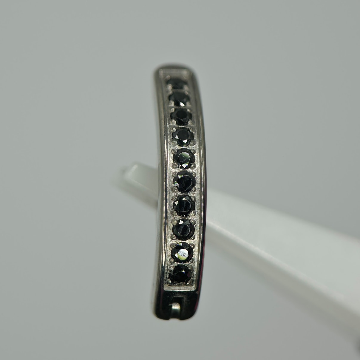 Liquorice navel clicker 🖤
@qualitibodyjewellery
We have availability this week for piercings and jewellery changes. You can book yourself in via the website.
🌐 the link to book is in my bio
📅 Appointment only
📍Piercings by Georgia
Birtwistle buildings,
Woodford lane,
Winsford,
CW7 2JP