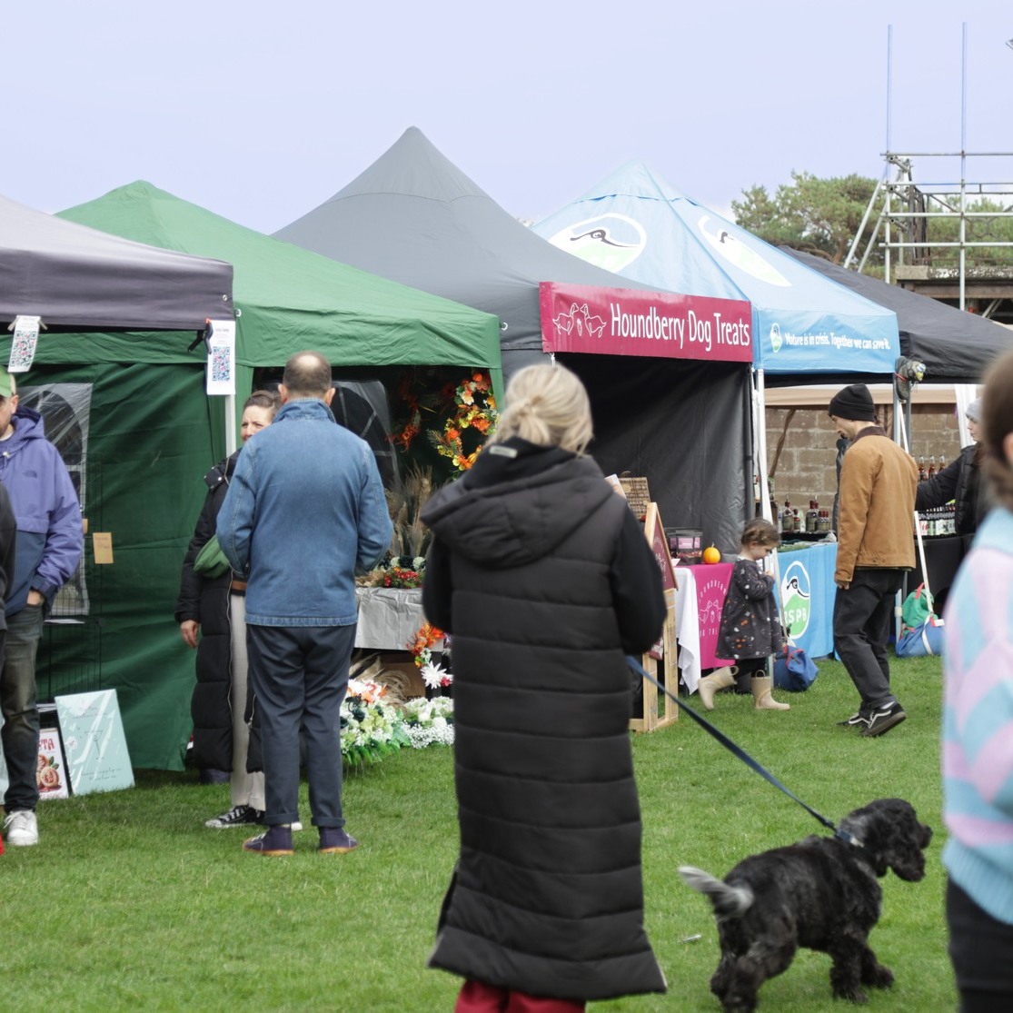 🤩Cannot wait to bring The Yard Market back to Broughty Castle
📆Monthly Saturday Markets starting 18th April to October. See socials for dates
⏰10-4pm
📍Broughty Castle. Castle Approach. Broughty Ferry. DD5 2TF
✨ What's Happening:
🛍️ 30 fabulous stalls featuring a huge variety of arts and crafts
🤩A mix of new and returning stalls. Always something new each time you visit
🌿Fabulous pop up street food vendors
🎟️ Entry £2 for adults. Under 16s free
🐾Dog Friendly
🚗 Lots of parking nearby
🚶♂️A short walk from the town centre
🏪 Traders: To apply visit: https://www.theyardevents.co.uk/sell-with-us