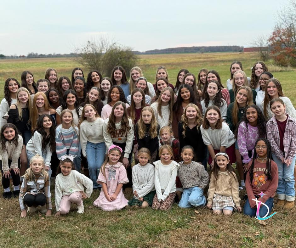 Wishing our Company girls the best of luck at their first competition of the season! ✨
Let your movement shine onstage and dance with your whole heart.