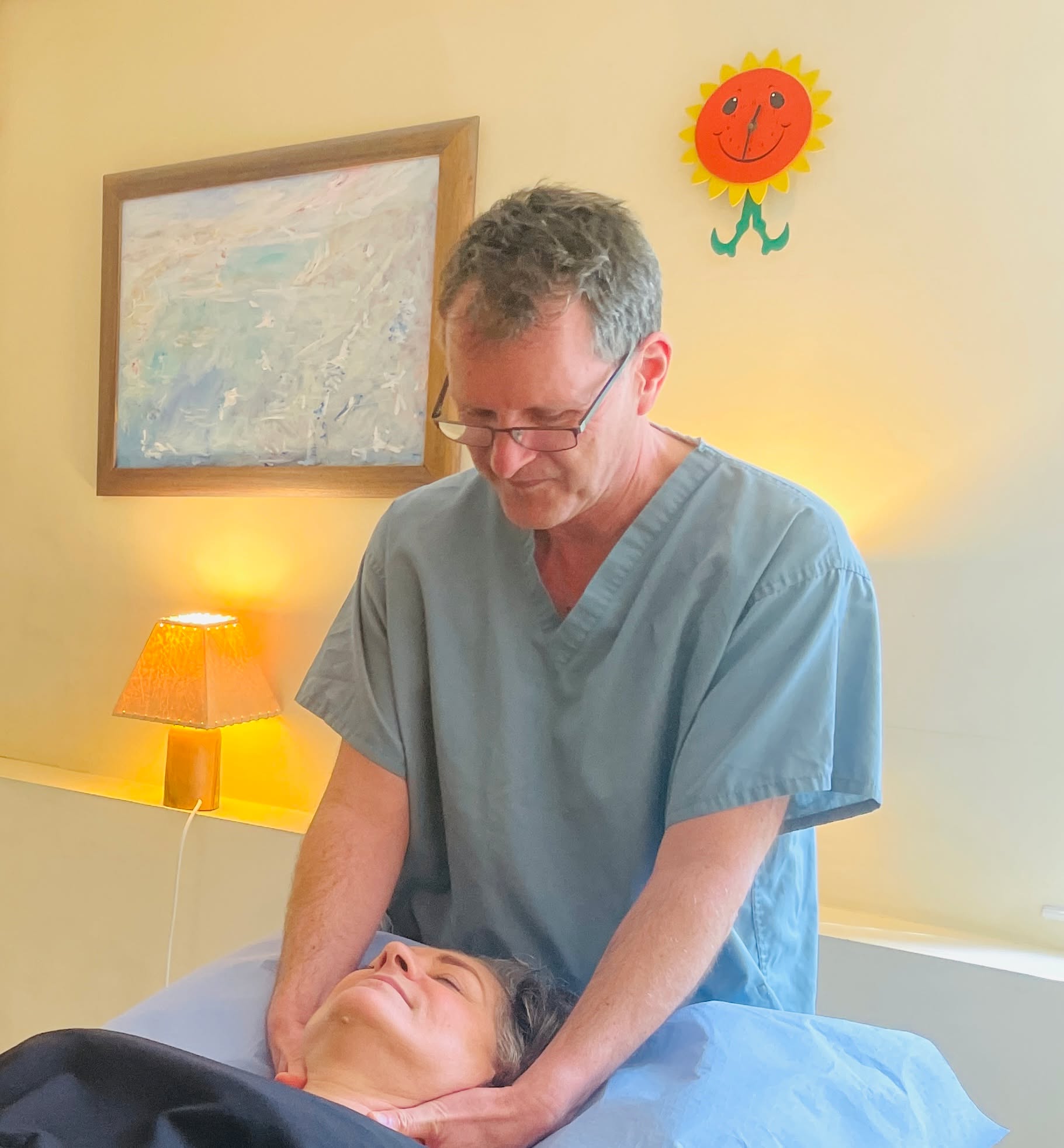 Gentle, focused and completely tailored to you – osteopathic treatment at OsteoHub Berkhamsted is all about helping your body Restore, Rebalance, Revitalise.
#OsteoHubBerkhamsted #BerkhamstedHighStreet #Berkhamsted #Osteopathy #Osteopath #BackPainRelief #NeckPainRelief #Posture #DeskWorkers #SportsInjuries #WomensHealth #MensHealth #Wellbeing #HolisticHealth #Hertfordshire #HP4 #ManualTherapy #GentleTreatment #PatientCentredCare