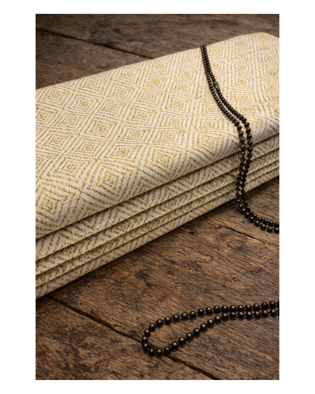 Mustard yellow seems to be the flavour of the month! This time it's a geometric design from @marvictextiles which just oozes quality. It's wonderfully thick and is a joy to stitch, I've used this one on roman blinds before and it never disappoints.
#romanblindmakers #northcoteroad #fulham #tootingnewsie #romanblindmaker #balhamnewsie #softfurnishing #TootingBec #southlondon #softfurnishings #tooting #balhammums #custommade #southwestlondonmums #tootingmums #balhamlife #madetomeasure #windowtreatments #curtainmaker #earlsfield #romanblinds #handmade #balham #maker #wandsworth #localmaker #localmakers #romanblind #bespoke