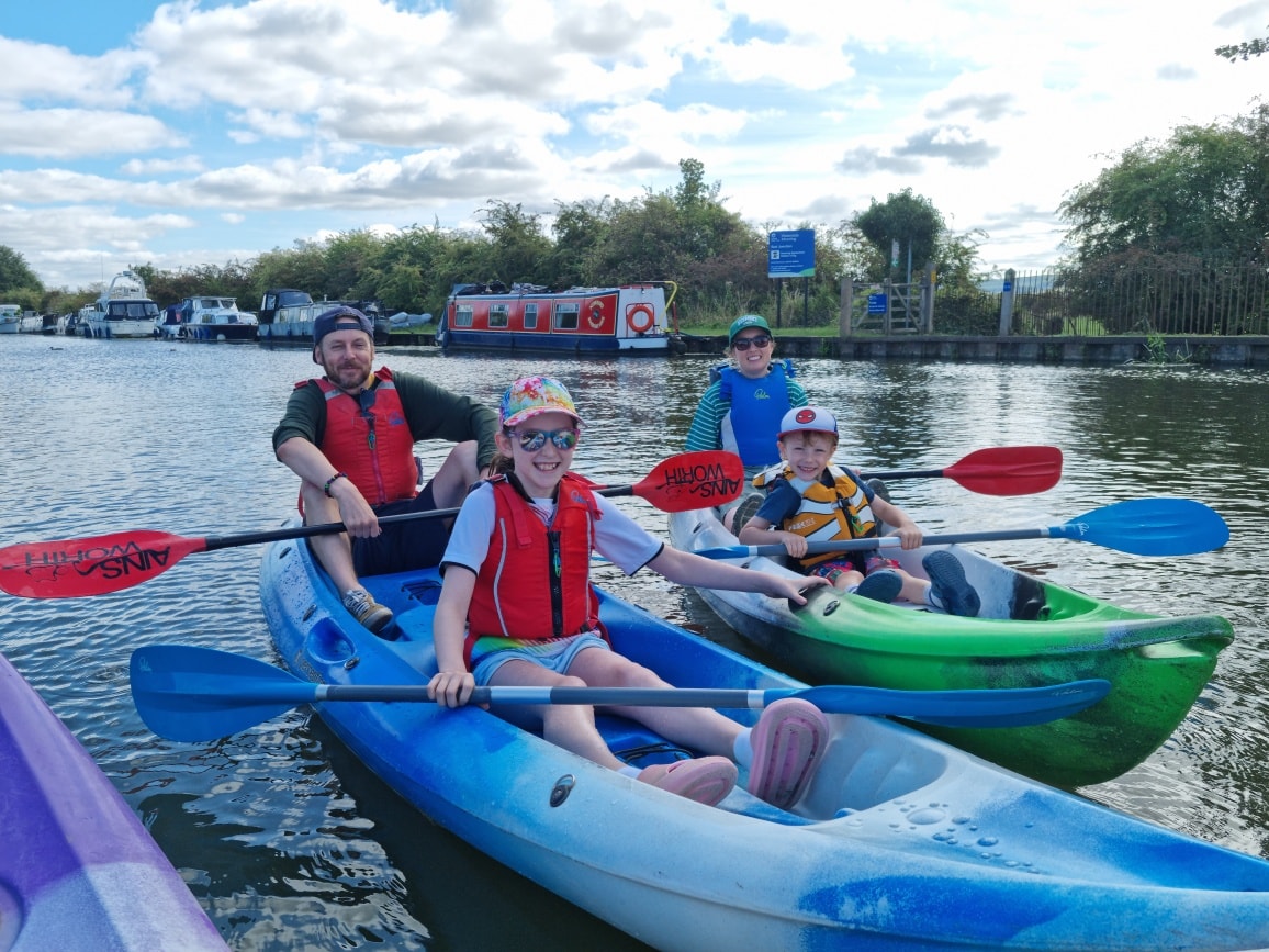 "What are we doing at Easter?"
2 weeks to go. Family kayak sessions now open at Saul Junction.
Link in bio. πΆ