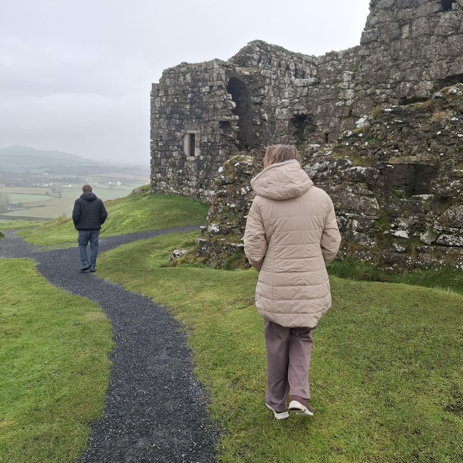 THE WAIT IS FINALLY OVER! 🚐💨✨
We’ve officially kicked off the 2026 season, weaving our way through the heart of Ireland. From the medieval history of Trim Castle to the wild, untamed frontiers of Connemara, our guests are already soaking up every bit of the magic. 🏰🌿
Planning ahead? It's never too early to secure your dream trip. Bookings for 2027 are now open, get in touch today to start crafting your bespoke adventure! 📍
#LittleGemTours #BackOnTheRoad #Ireland2027 #WildAtlanticWay #CustomTours #VisitIreland #LuxuryTravel