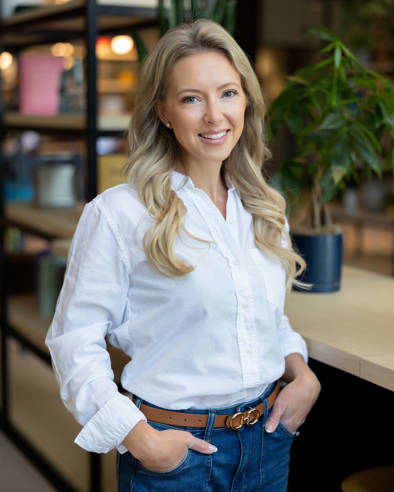 After all these years, I still care about the same thing.
Creating homes that feel better to live in.
Not louder.
Better.
#InteriorDesignDenver #LivableLuxury #AngelaIrelandInteriors #DesignWithPurpose #20YearsofDesign