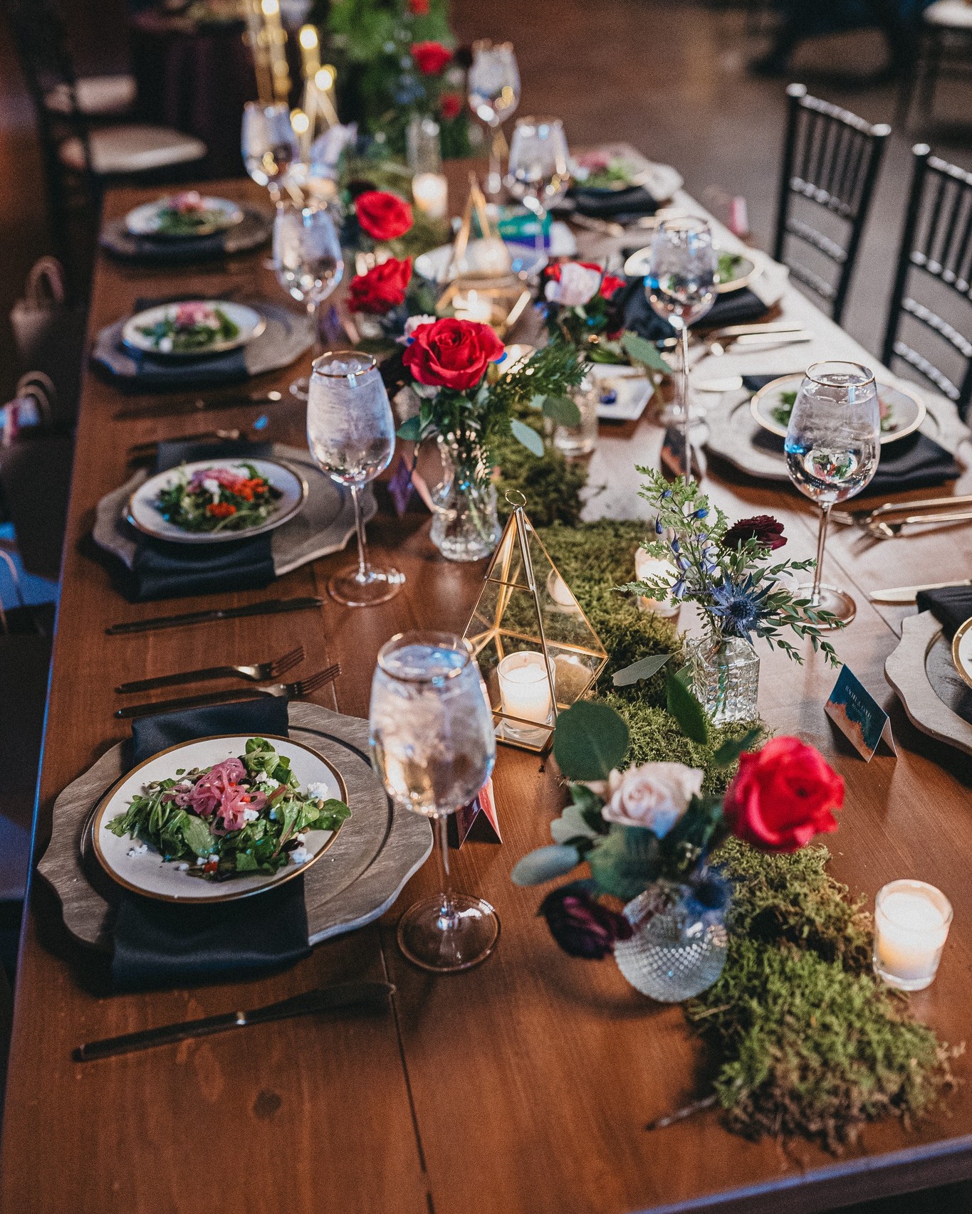 🌹 The design vibes of this October wedding were show stopping. We loved working with C&R on their tablescapes and really making the moss moodiness happen. That meant design meetings and presentations, procuring the perfect items, visits to select, and a semi-spontaneous addition of the SBD farm tables! This was their ✨ DEBUT ✨
We've kept our favorite element a secret and cannot wait to show you what it was 😍
Venue & Catering | @unionmillspublichouse
Coordination, Design, & Farm Tables | @sleepingbeedesigns
Photography | @bradbarnwellphotographyllc
Floral Design | @Frederickflowerfarm
Draping | @onceuponatime.events
DJ | @districtdjs
Beauty | @idoglamcrew
Frederick, Maryland
Frederick MD
Wedding Design
Engaged
October Wedding
Union Mills Public House
Frederick Weddings