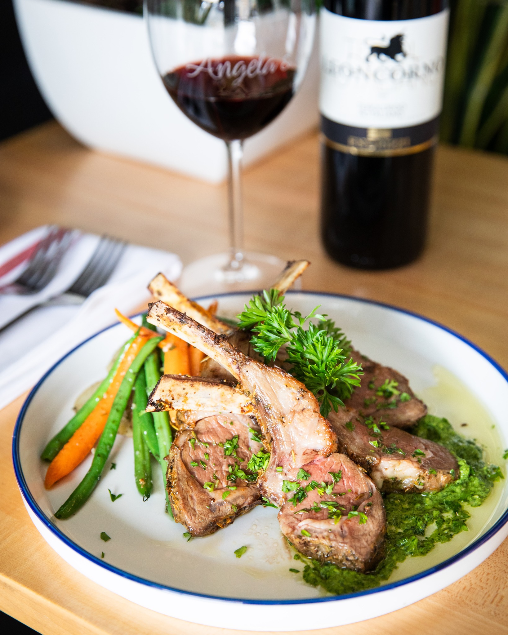 Cette fin de semaine, laissez-vous tenter par un plat d’exception chez Angela & i. ✨
Une cuisine raffinée, une ambiance chaleureuse et le plaisir de bien manger… tout est en place pour vous faire vivre un moment mémorable.
Réservez votre table et venez vous gâter 🍷https://www.angelani.ca/