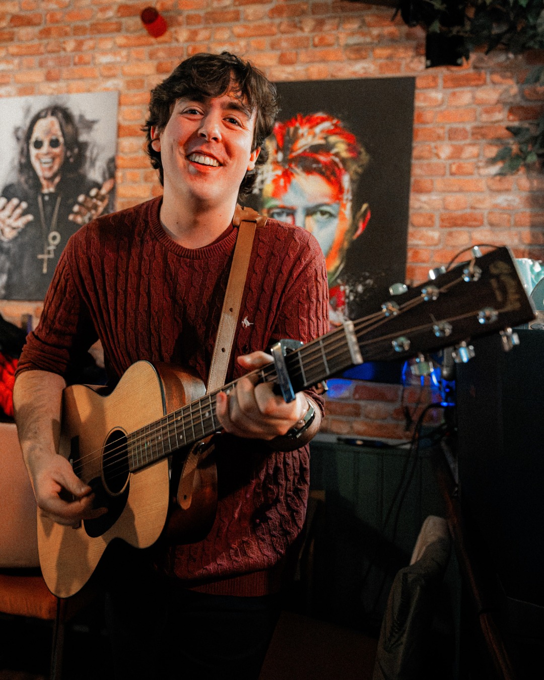 A reminder - Ash Dodd here is hosting our Live Karaoke TOMORROW at 7PM!
For those who haven't done it before, here's how Live Karaoke works: Ash will be performing on stage, and you can get up and join him! Just request a song, and get up on stage to sing a duet!
We're a friendly bunch - come on down and join us for a sing-song 😊
🗓️ Thursday 26th February
⌚ 7PM
📍 The Village Inn, Sedbury
#thursday #thursdaynight #livekaraoke #livemusic #events #sedbury #chepstow #karaoke #livemusicvenue