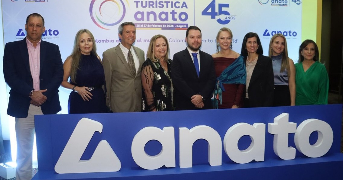 🌊✨ San Andrés y Providencia presentes en los #45AñosVitrinaANATO.
El presidente del Capítulo ANATO, Julio García de Viajes Portofino, y el vicepresidente Milton López Cobos de Providencia Travel participaron en esta celebración histórica para la industria turística del país.
Un evento que sigue marcando el rumbo del turismo en Colombia y donde el Archipiélago continúa fortaleciendo su presencia.
🔗Lee la nota completa en el link de la bio.
#ANATO45Años #SanAndrésyProvidencia #AgenciasDeViajes #IndustriaTurística #TurismoColombia