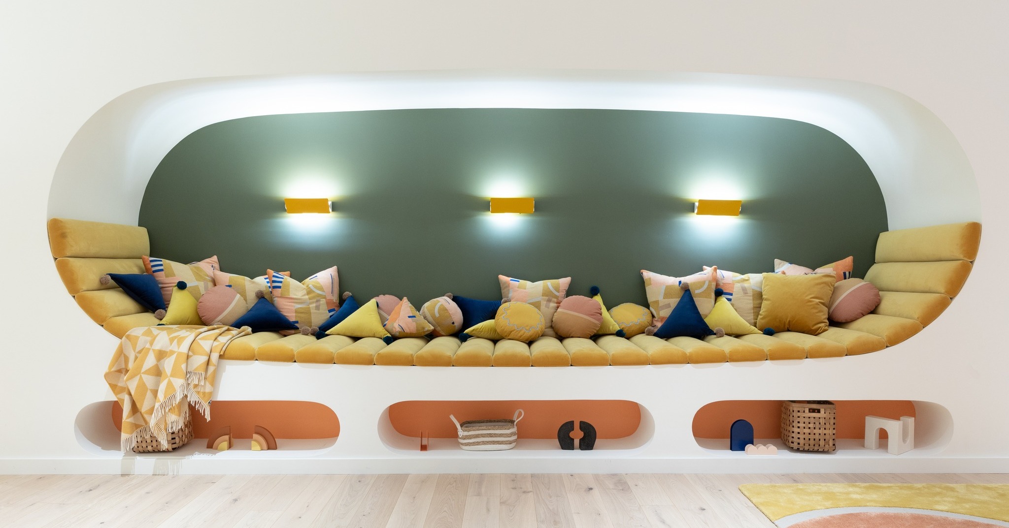 Behind every playful detail is serious construction.
Steel reinforcement, concealed anchoring, and fully integrated lighting planned before drywall.
Swipe to explore the craftsmanship.
Photograph: @emilyobrienphoto_design
Architect: @mcalpinehouse
Interior Design: @changoandco
#LuxuryBuilder #CustomHomeBuild #ArchitecturalDetails #FineHomeBuilding #BuiltWithIntention