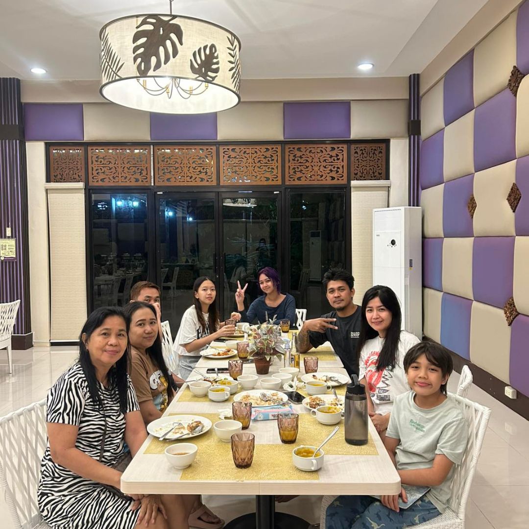 🔥 FREE BREAKFAST + FREE DINNER 🔥
Yes, you get BOTH — absolutely FREE when you book your stay! 🍳🍽️
Relax in a cozy room, wake up to a delicious breakfast, and end your day with a satisfying dinner — all included. 💜
More value. More flavor. More memories.
📩 Message us on Facebook or Instagram
📱 Viber/WhatsApp: 0998-582-7831
📍 Purok 3, Liaban, Brgy. Colo, Dinalupihan, Bataan
#AllInclusiveFeels #ThePurpleFarmPh #SulitStay #FamilyGetaway