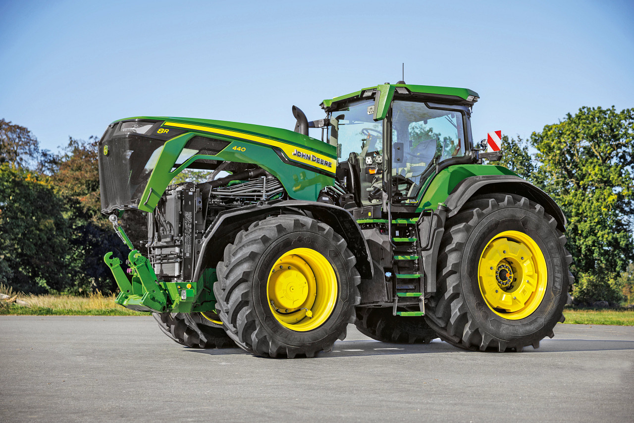 🚜 Uus jõud põllul.John Deere toob 8R ja 8RX seeriasse kolm uut kõrge võimsusega traktorit....