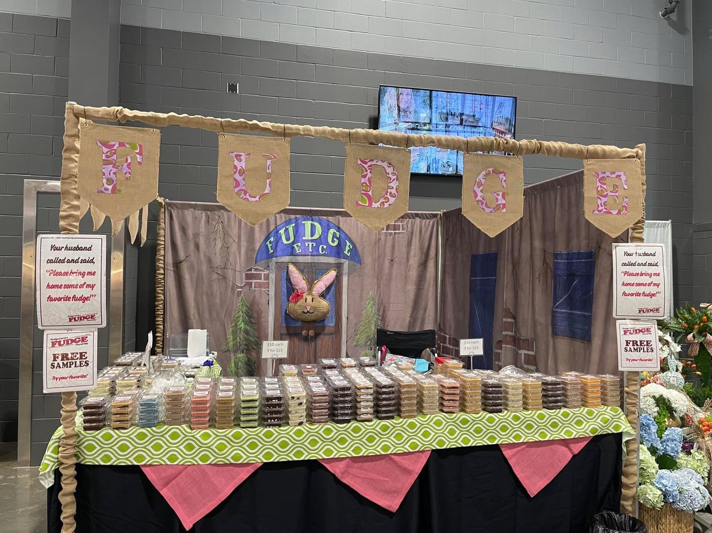 If you haven’t tried fudgeetcetera then come out to Spring Market of Jackson and see them!
Booth 13!
🌸 Spring Market of Jackson 🌸
🛍️ Location: The Mississippi Trade Mart
📅 Dates: March 20-22, 2026
⏰ Show Hours:
Friday: 9 AM - 8 PM
Saturday: 9 AM - 5 PM
Sunday: 11 AM - 4 PM
🎟️ Tickets:
$10 General Admission
$18 3-Day Pass
$20 Friday Date Night
$20 Saturday Muffins & Mimosas
✨ Don’t miss out on shopping, fun, and unforgettable memories!
👉 For all the info and tickets, visit:
www.themarketshows.com
Buy Tickets Here: https://midsouthmediagroupcom.ticketspice.com/spring-market-of-jackson-2026
#SpringMarket #JacksonEvents #ShopLocal #MississippiTradeMart