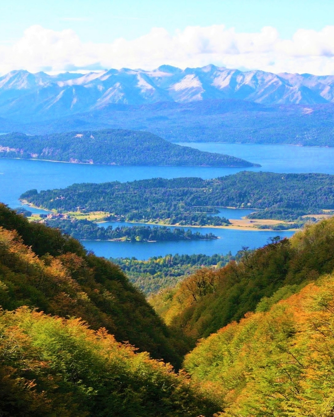 Marzo es el secreto mejor guardado de Bariloche 🍂
Y desde Refugio del Lago lo disfrutás sin ruido y frente al Lago Gutiérrez.
📲 Consultanos disponibilidad.