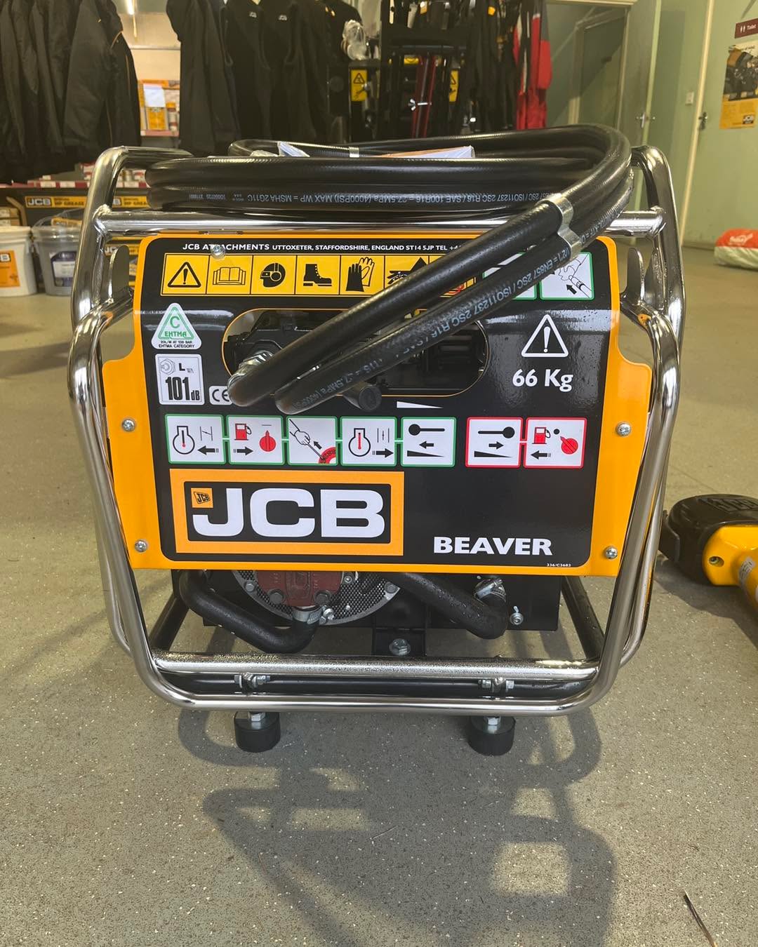 We all like a freebie, if you buy this #jcb beaver 🦫 powerpack and you get 3 x chisels FOC
We have stock so please 📞 for price 👍