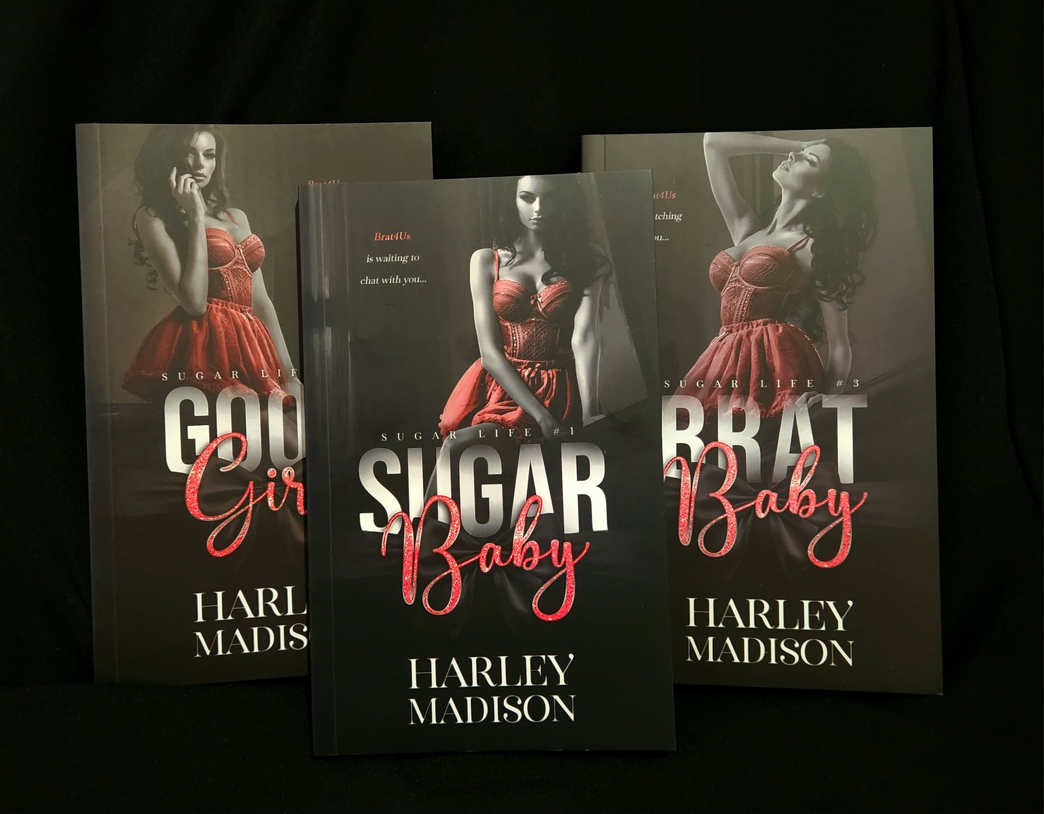 🌶💋New Arrivals!💋🌶
Need something spicy in your life try add some Sugar.
Signed copies of The Sugar Life series by @harleymadisonauthor has just landed!
Get the whole set at runesandromance.store
Want the set in a standard or deluxe box message us so we can organise this for you!
#bookishlove #booklovers #bookstgram #bookadict #TBRProblems #tbrpile #runesandromance #harleymadison #sugarbaby #goodgirl #bratbaby #sugarlife