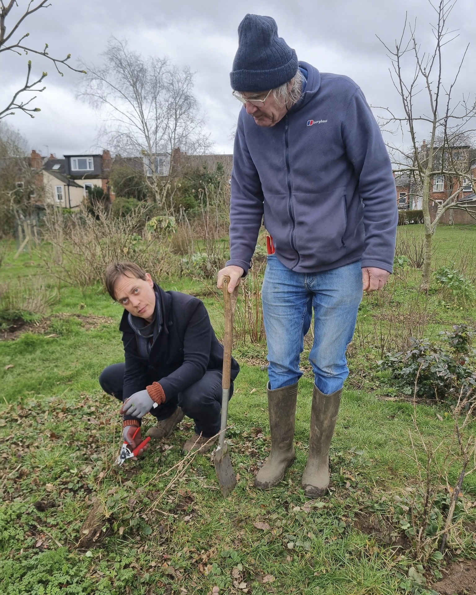We had lots of fun pruning some #SoftFruit last week at #PebbleMill #PlayingFields #ForestGarden, including #Jostaberries and #Gooseberries.