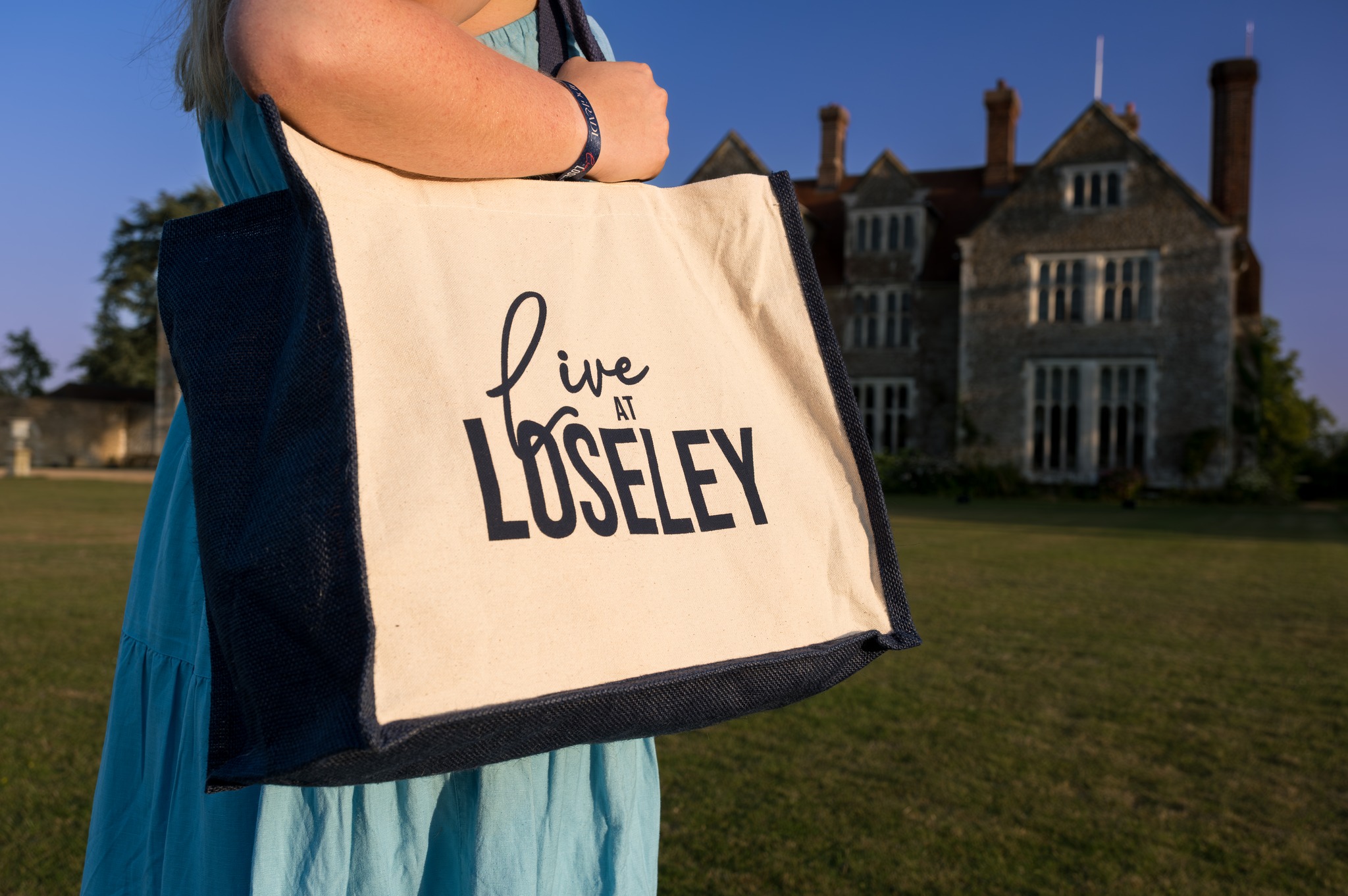 August nights, live music, and the stunning backdrop of Loseley House✨
Live at Loseley Festival is calling… are you coming? 🎶
Grab your tickets now before they’re gone!🎟️
#LiveAtLoseley #FestivalSeason #AugustVibes #musical #SummerFestival #loseleyhouse #surreyfestival