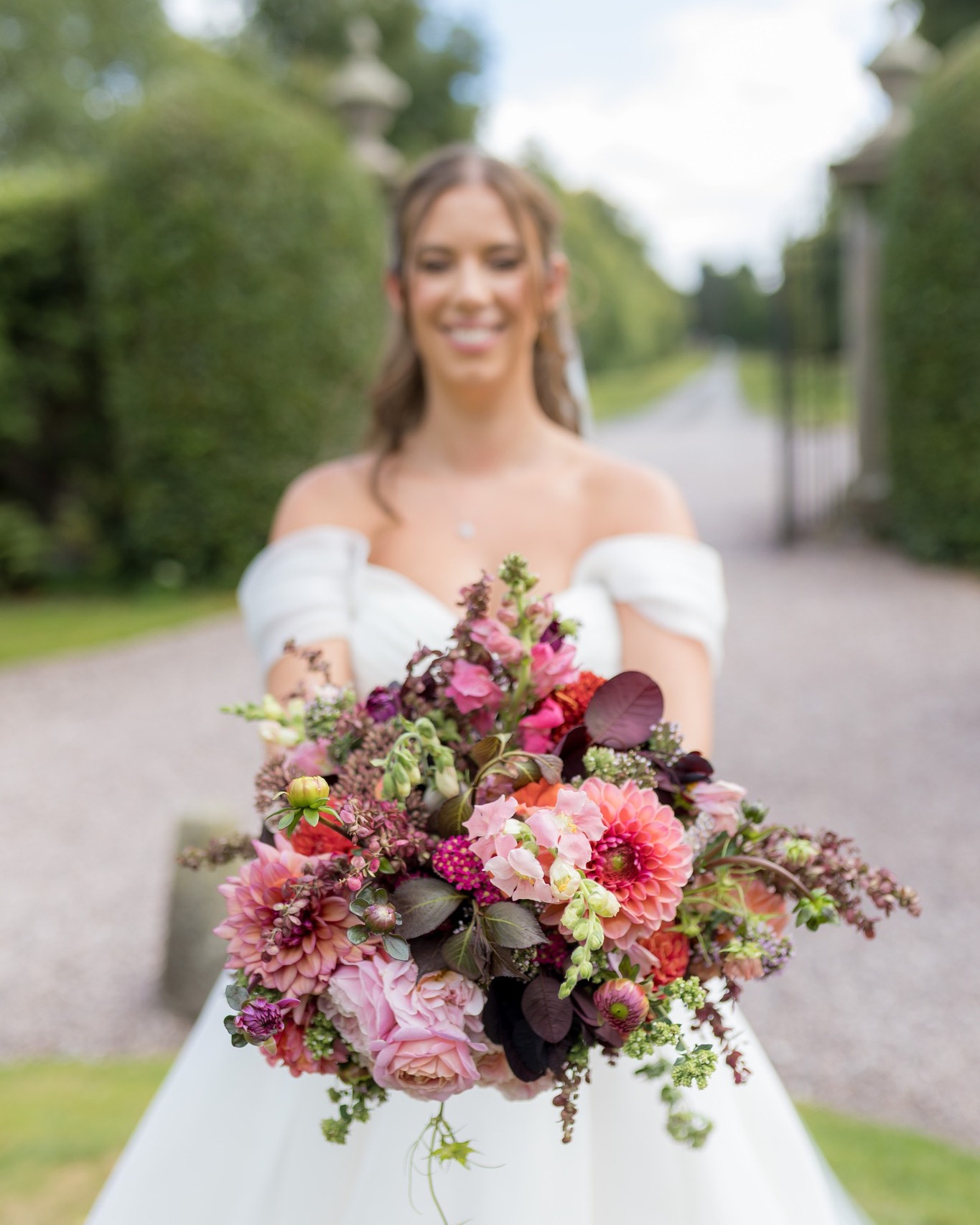 Some of our favourite wedding flowers, beautifully captured by @nathanrobertsphoto at the glamorous wedding of Kara & Sion at @soughton_hall last summer.
The show-stopping dahlias were grown by Jenny @limagardenswales in Betws-y-coed 🌸
Thank you for letting us share these stunning moments! We can’t wait for wedding season and all the incredible celebrations ahead this year 💛