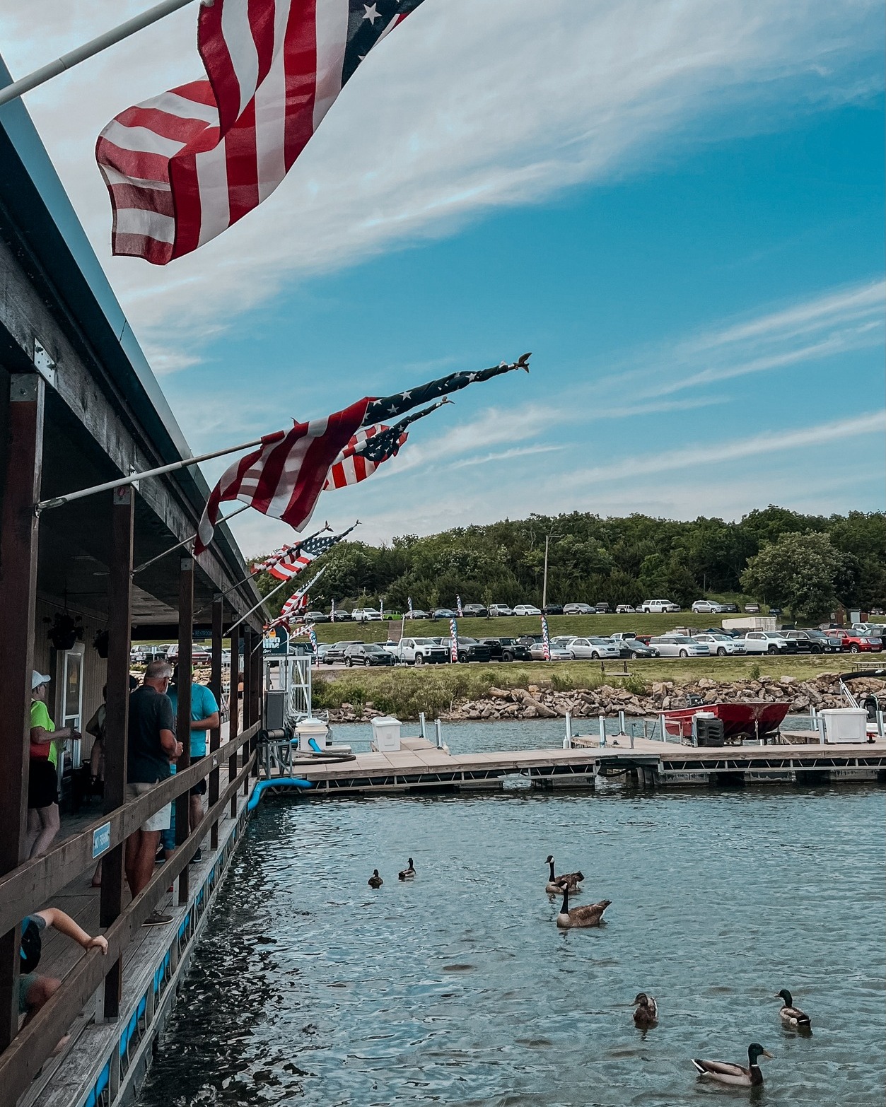 Thinking about your boat setup for this season?
We’re doing dock walk tours all week. Tues-Fri 9-5 and Saturday 10-3!
See the docks, check out the amenities and get your questions answered.
Call to schedule:
📞 785-749-3222
