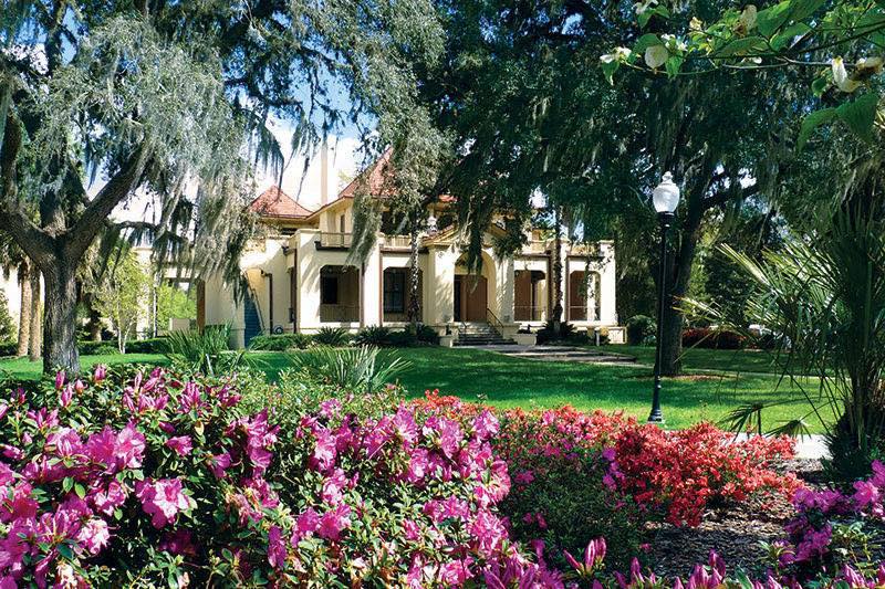 Gainesville weddings will always have my heart.❤️
This weekend we’re at the beautiful Thomas Center celebrating Felicia and Phillip at a venue that feels both grand and intimate all at once.
From rehearsal cues to reception transitions, every detail is thoughtfully managed so our couple doesn’t have to think about anything except each other.
It deserves stewardship. 🤍
#GainesvilleWedding #FloridaWeddingPlanner #MarryMeMoments #weddingplanner