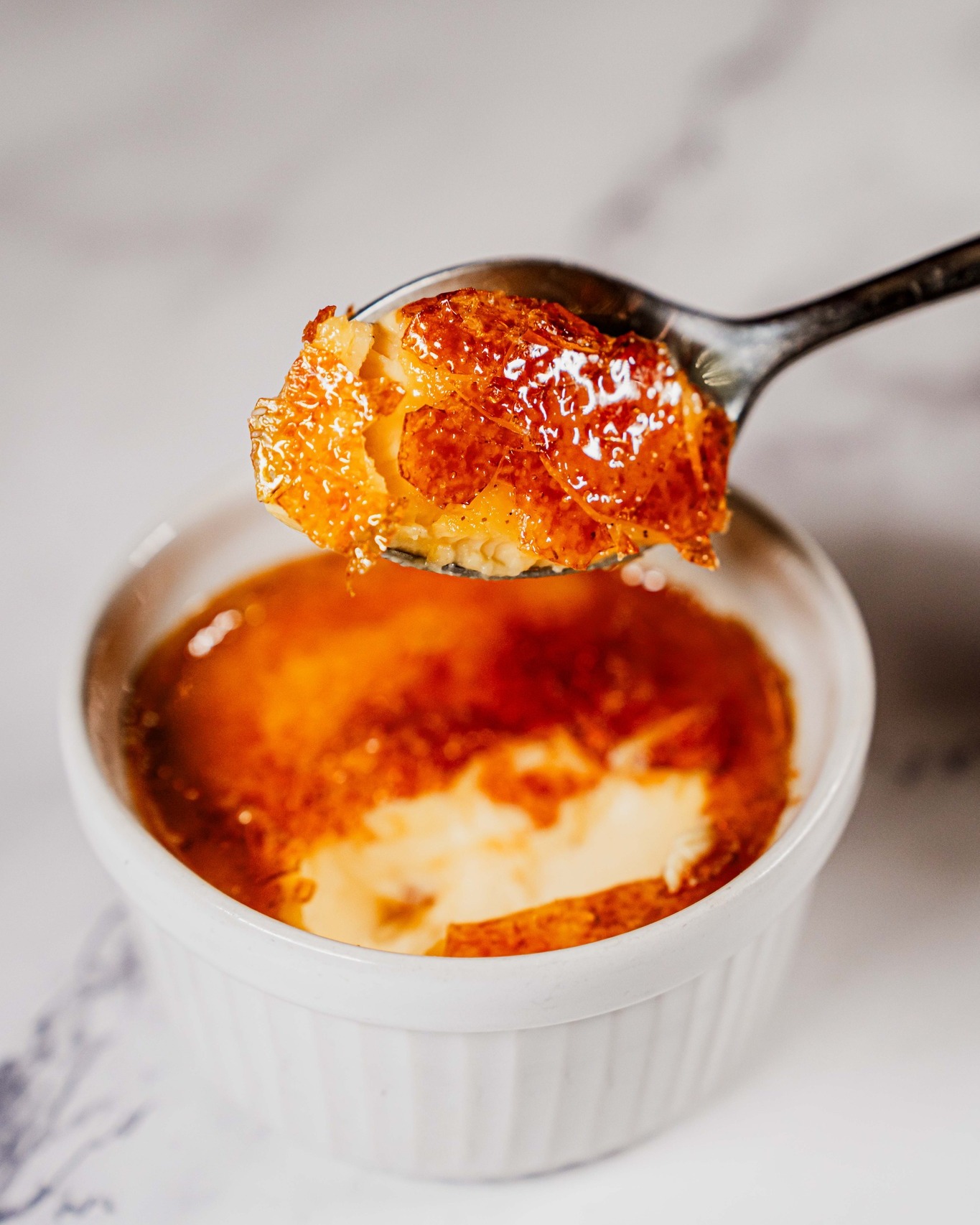 Hétvégén a nőnapot ünnepeljük, ehhez pedig mi lenne jobb program, mint egy kellemes ebéd, vagy egy izgalmas vacsora. 🥰🙏 Gyertek, és töltsétek ezt a csodás vasárnapot nálunk, finomabbnál finomabb ételekkel, borokkal és koktélokkal, és persze ne felejtkezzetek el a desszertről sem, amely megkoronázza az étkezést! 🍰🧁
📍 1053 Budapest, Vámház Krt 6.
🕒 Hétfő–Vasárnap: 12:00-23:00
☎️ +36 (1) 411 1750
📧 info@steak.hu
👉 https://www.steak.hu/
#pampasbudapest #steakhouse