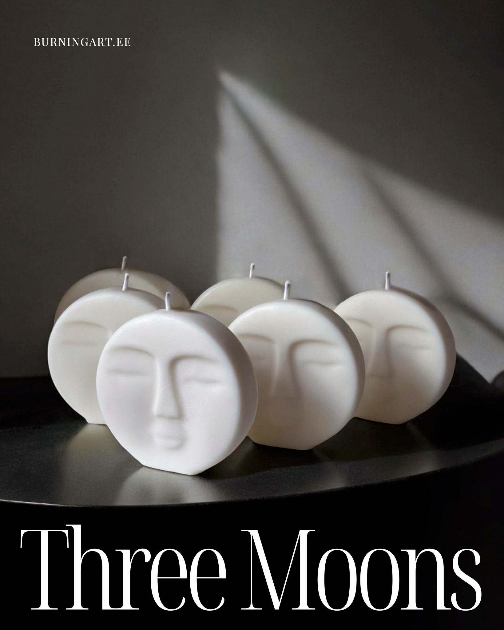 ✨ Three Moons – öine valgus sinu kodus ✨
Täiskuu maagia ja vaikne rahu ühes vormis. 🌕🤍
Three Moons on kolme küünla komplekt, mis on kujundatud täiskuu siluetina – õrna, magava näoga. See sümboliseerib rahu, unenäolisust ja sisemist tasakaalu.
Kuu on iidne intuitsiooni, naiseliku energia ja elu tsüklilisuse sümbol. Magav nägu lisab vormile pehmust ja turvatunnet – meenutades, kui oluline on aeglustada, puhata ja lasta mõtetel vaibuda.
Kolm kuud koos loovad harmoonilise kompositsiooni – justkui väike öine taevas sinu interjööris. Minimalistlik, kuid poeetiline aktsent, mis toob ruumi soojust ja müstilist atmosfääri.
🕯️ Süüdatuna ärkab kuu ellu: pehme leek toob esile näojooned ja loob õrna varjude mängu, mis muudab iga hetke eriliseks.
Three Moons on loodud neile, kes armastavad sümboolikat, romantilist meeleolu ja kunstilist disaini.
🎁 burningart.ee
-
✨ Three Moons – Night Light for Your Home ✨
The magic of the full moon and quiet peace in one form. 🌕🤍
Three Moons is a set of three candles designed in the silhouette of a full moon - featuring a gentle, sleeping face. It symbolizes peace, dreaminess, and inner balance.
The moon has long been a symbol of intuition, feminine energy, and the cyclical nature of life. The sleeping face adds softness and a sense of safety to the form - reminding us how important it is to slow down, rest, and let our thoughts settle.
Together, the three moons create a harmonious composition - like a small night sky within your interior. A minimalist yet poetic accent that brings warmth and a mystical atmosphere into any space.
🕯️ When lit, the moon comes alive: the soft flame highlights the facial features and creates a delicate play of shadows, making every moment feel special.
Three Moons is created for those who love symbolism, romantic moods, and artistic design.
🎁 burningart.ee
#threemoons #kuuküünlad #täiskuu #skulptuurküünlad #küünlavalgus #müstilinekodu #käsitööküünlad #burningart #eestibränd #romantilineinterjöör